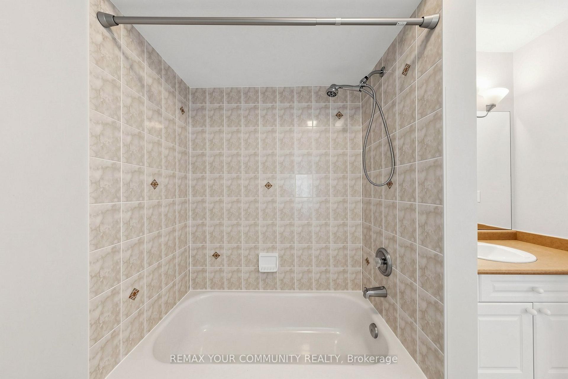 Photo 28 of Unit (Upper), 222 Kayla Crescent, Vaughan, Maple — HOMEH