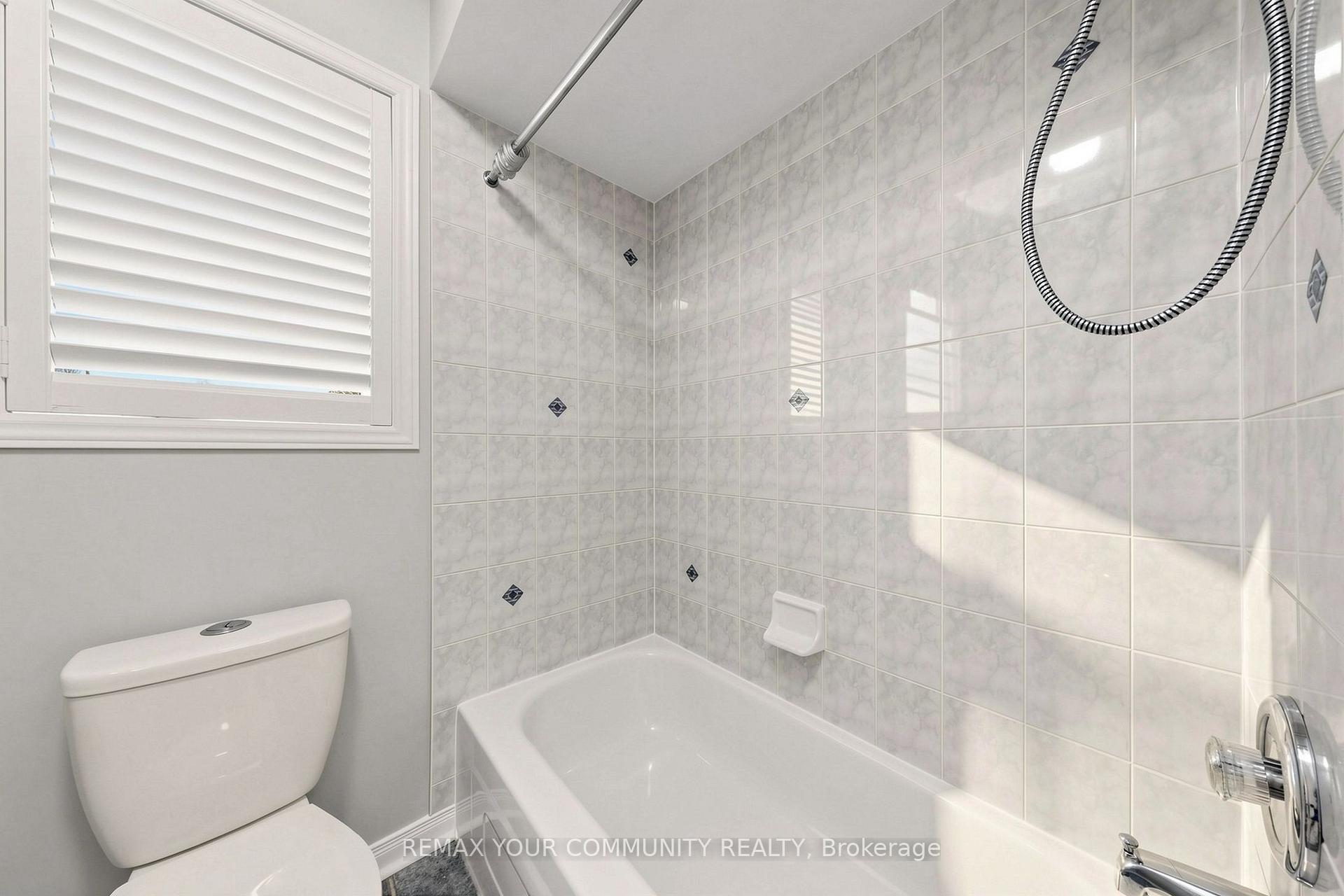 Photo 43 of Unit (Upper), 222 Kayla Crescent, Vaughan, Maple — HOMEH