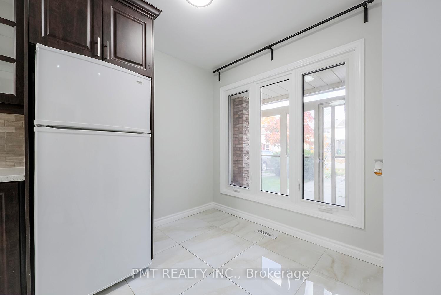 Photo 9 of 26 Granada Crescent, Scarborough, Rouge — HOMEH