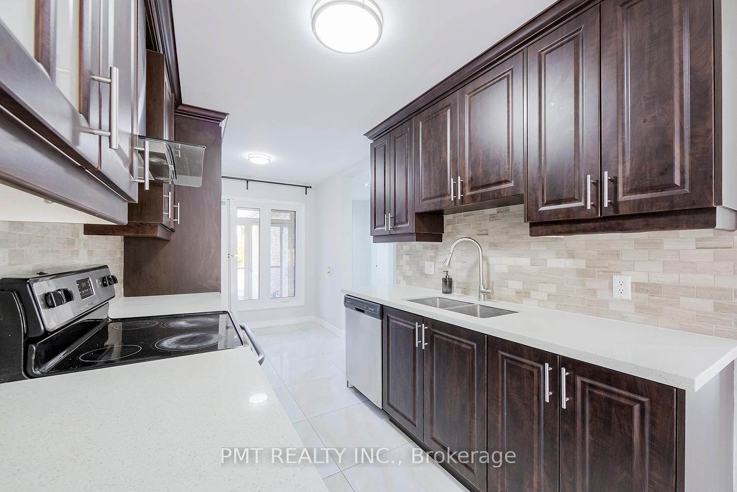 Photo 11 of 26 Granada Crescent, Scarborough, Rouge — HOMEH