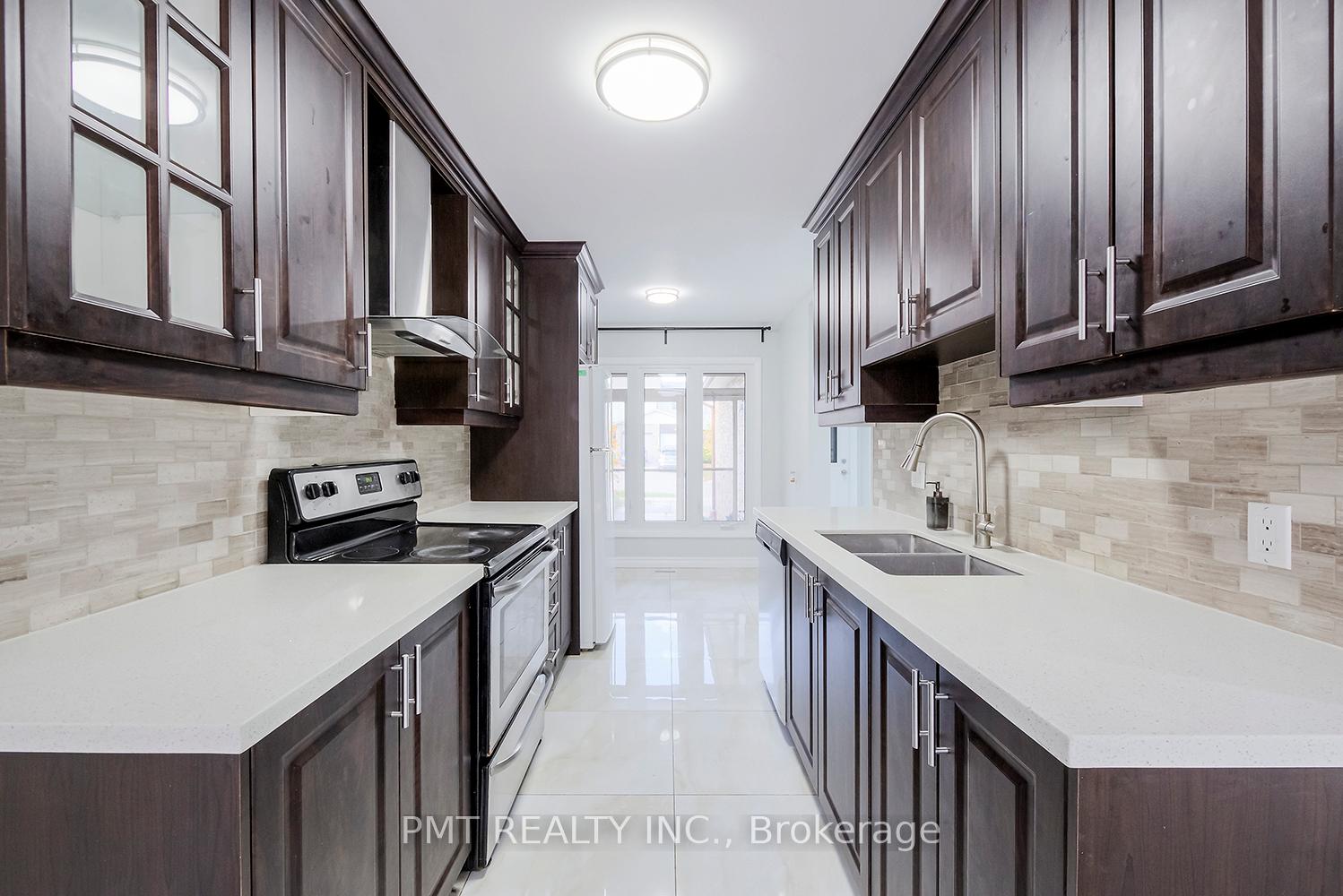 Photo 12 of 26 Granada Crescent, Scarborough, Rouge — HOMEH