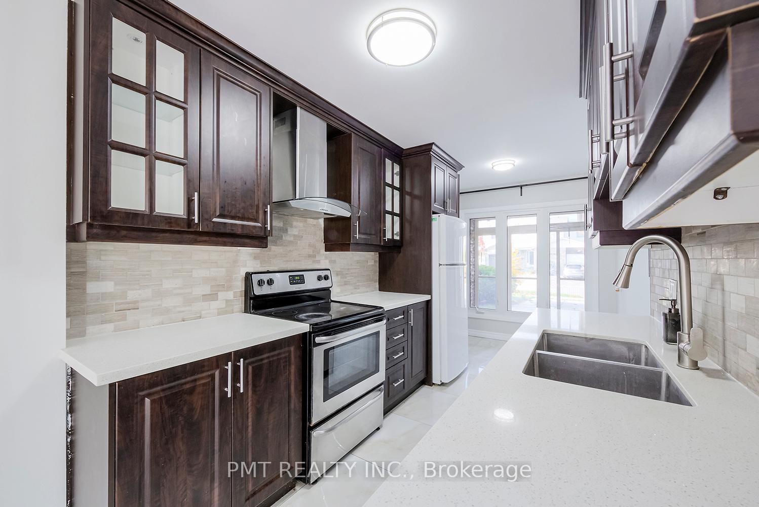 Photo 13 of 26 Granada Crescent, Scarborough, Rouge — HOMEH