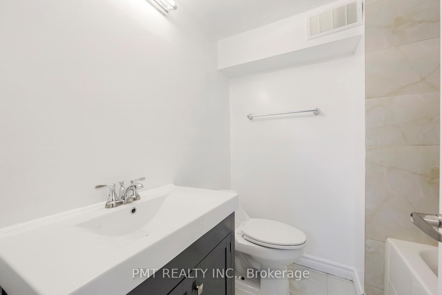 Photo 32 of 26 Granada Crescent, Scarborough, Rouge — HOMEH