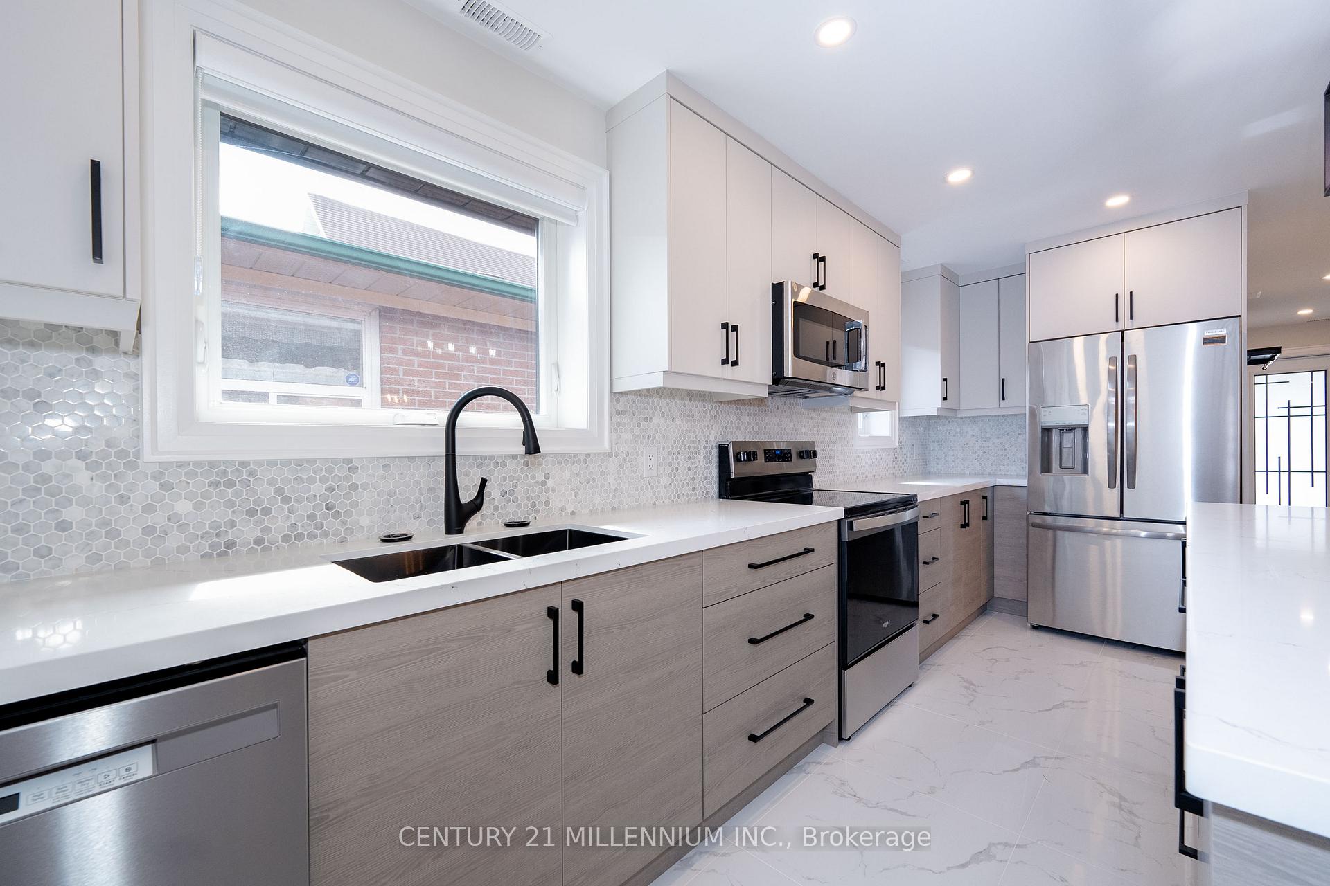 Photo 6 of Unit A, 31 Mariposa Avenue, Toronto, Rockcliffe-Smythe — HOMEH