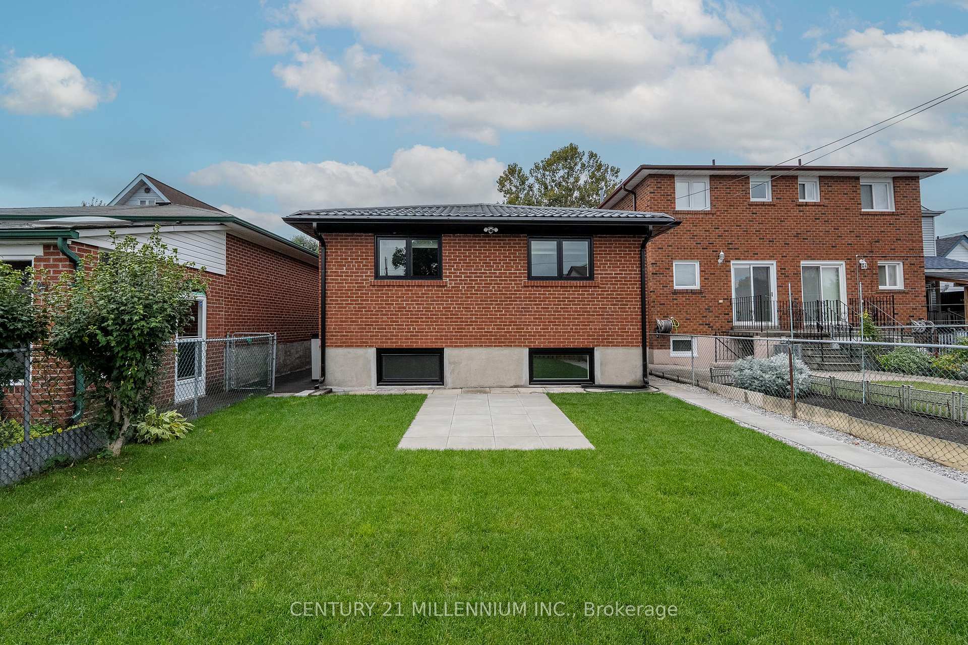 Photo 19 of Unit A, 31 Mariposa Avenue, Toronto, Rockcliffe-Smythe — HOMEH