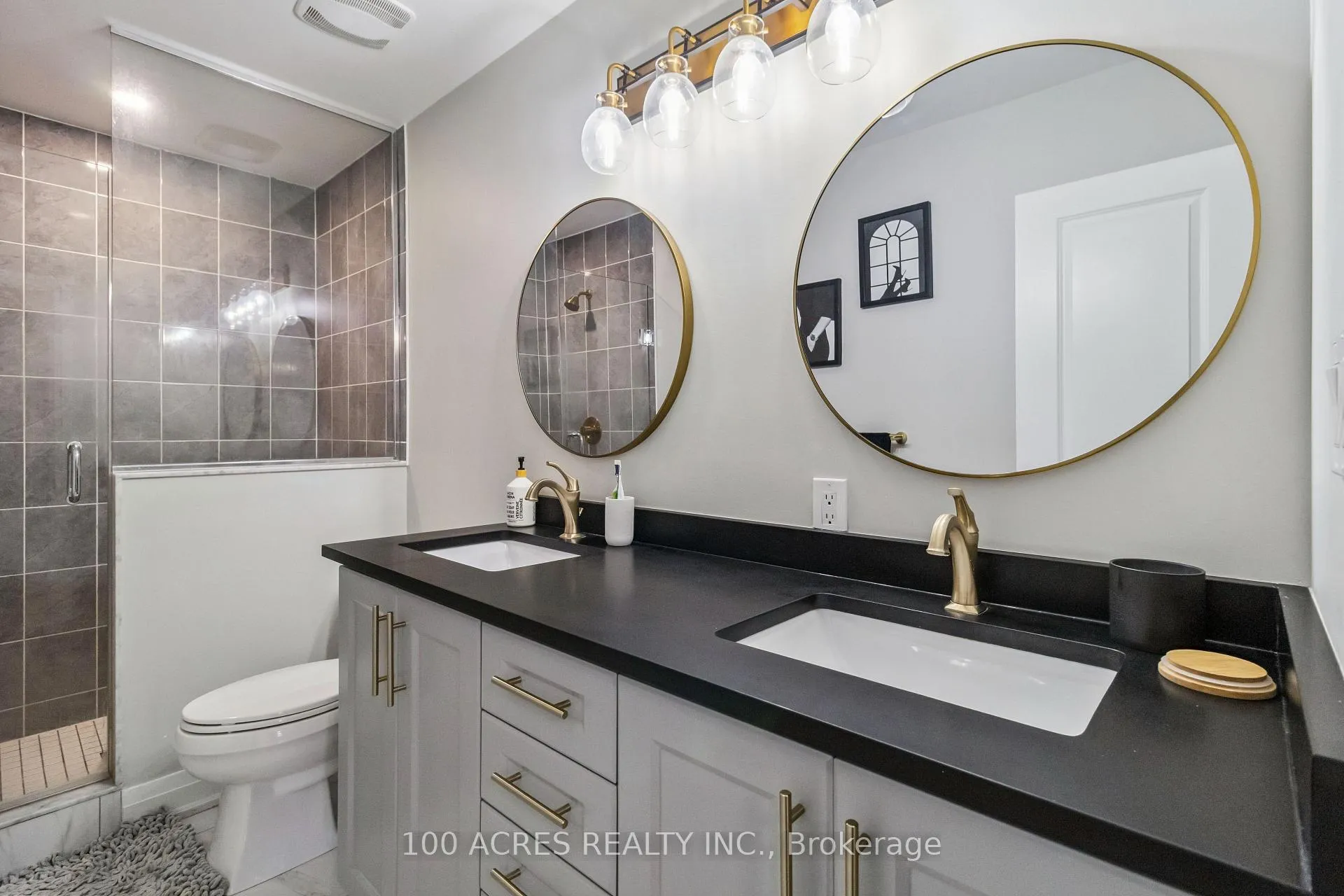 Photo 24 of 4 Dalbeattie Drive, Brampton, Bram West — HOMEH