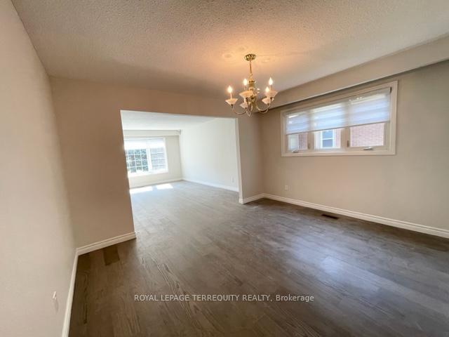 Photo 7 of 743 Fieldstone Road, Mississauga, Erindale — HOMEH