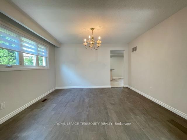 Photo 10 of 743 Fieldstone Road, Mississauga, Erindale — HOMEH