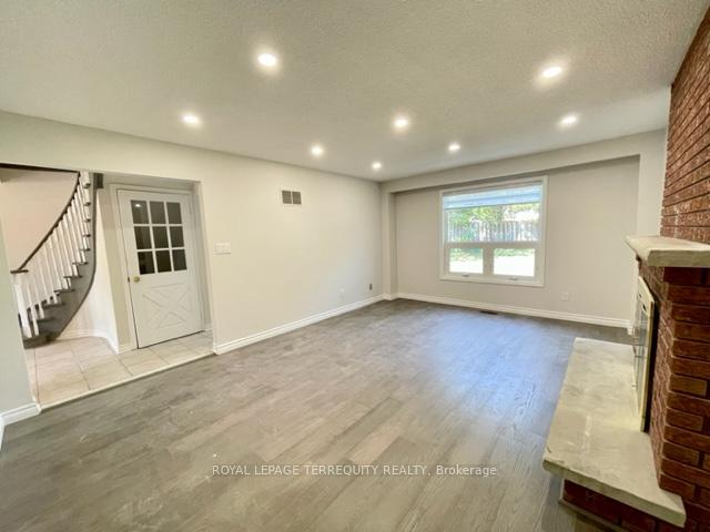 Photo 18 of 743 Fieldstone Road, Mississauga, Erindale — HOMEH