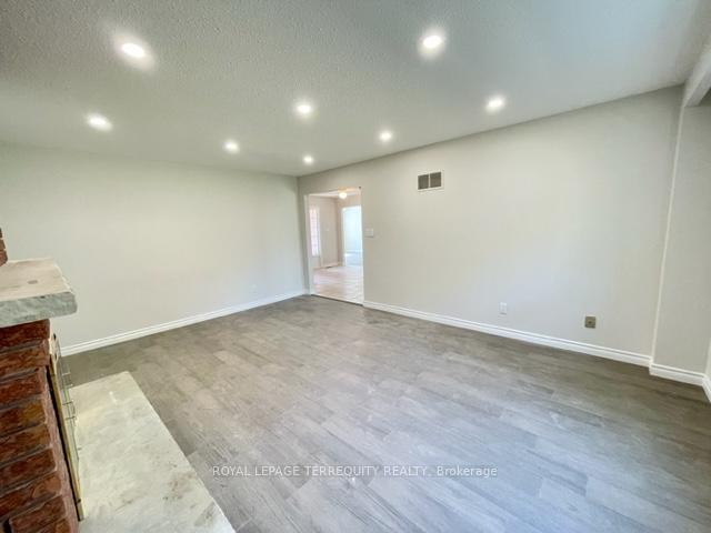 Photo 22 of 743 Fieldstone Road, Mississauga, Erindale — HOMEH