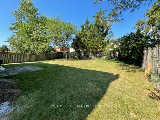 Photo 44 of 743 Fieldstone Road, Mississauga, Erindale — HOMEH