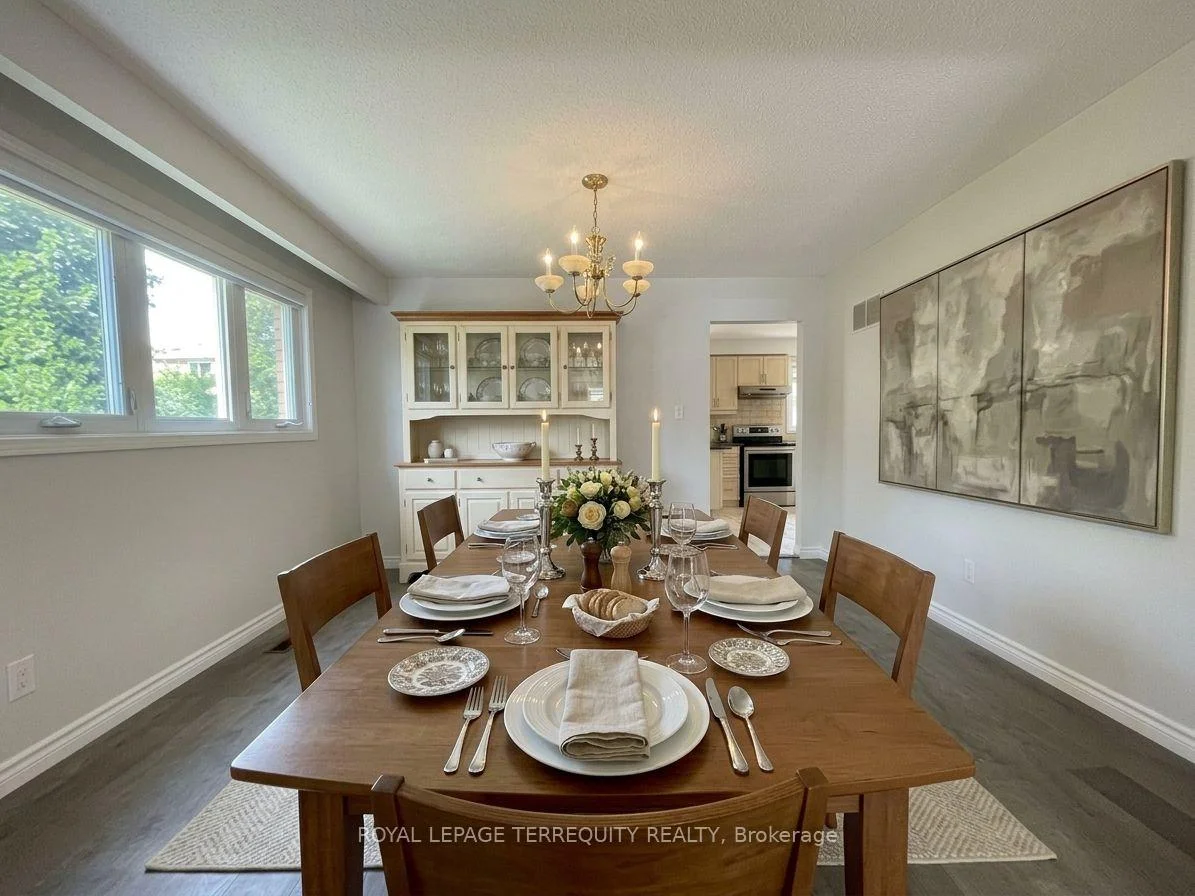 Photo 8 of 743 Fieldstone Road, Mississauga, Erindale — HOMEH