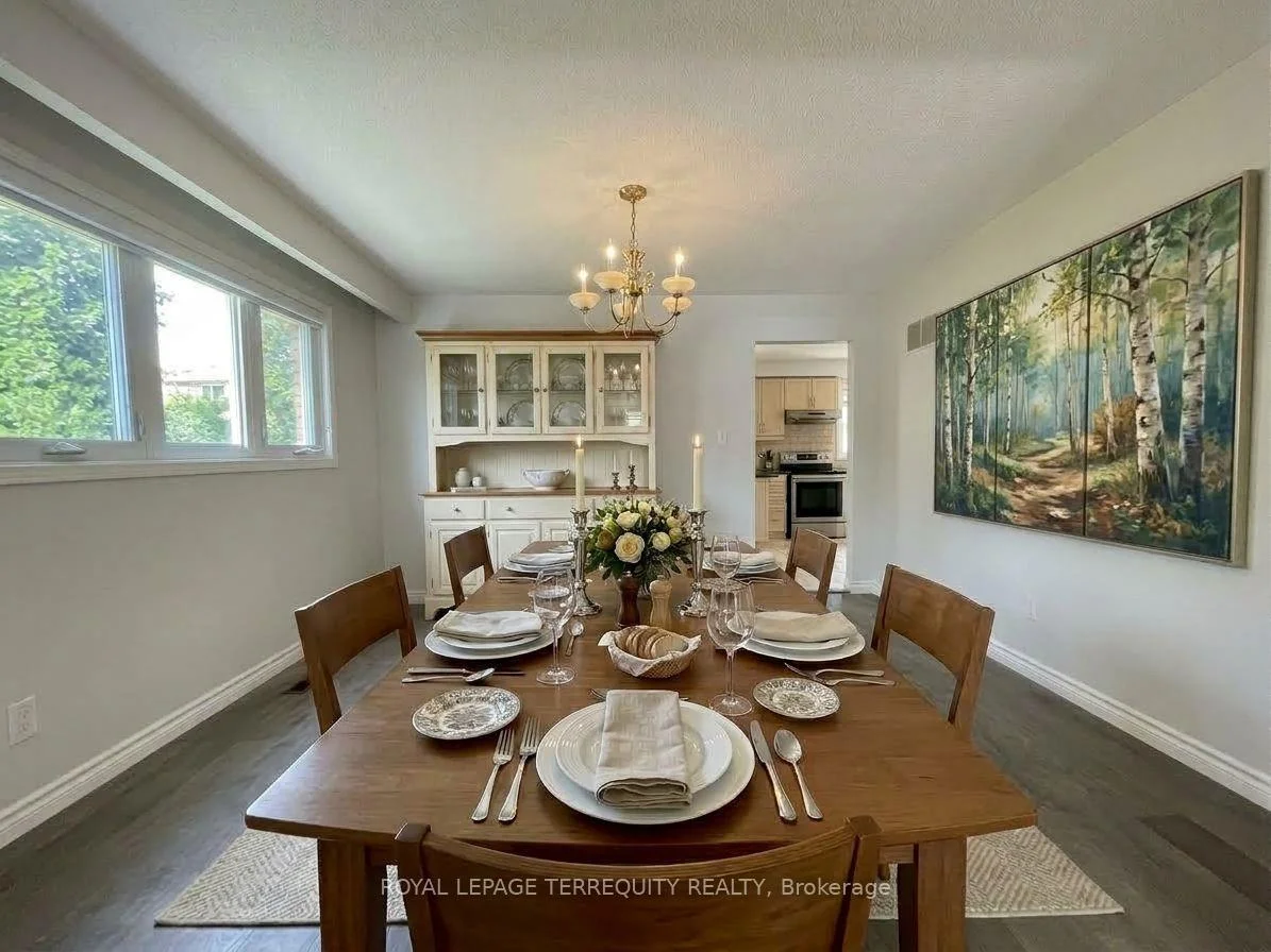 Photo 9 of 743 Fieldstone Road, Mississauga, Erindale — HOMEH
