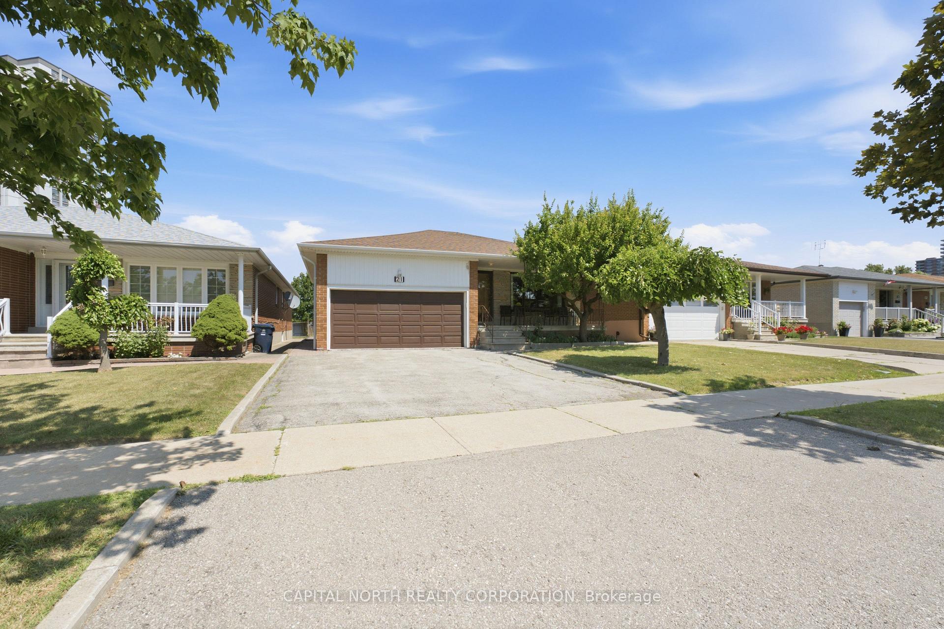 Photo 2 of 21 Maryhill Drive, Etobicoke, Mount Olive-Silverstone-Jamestown — HOMEH