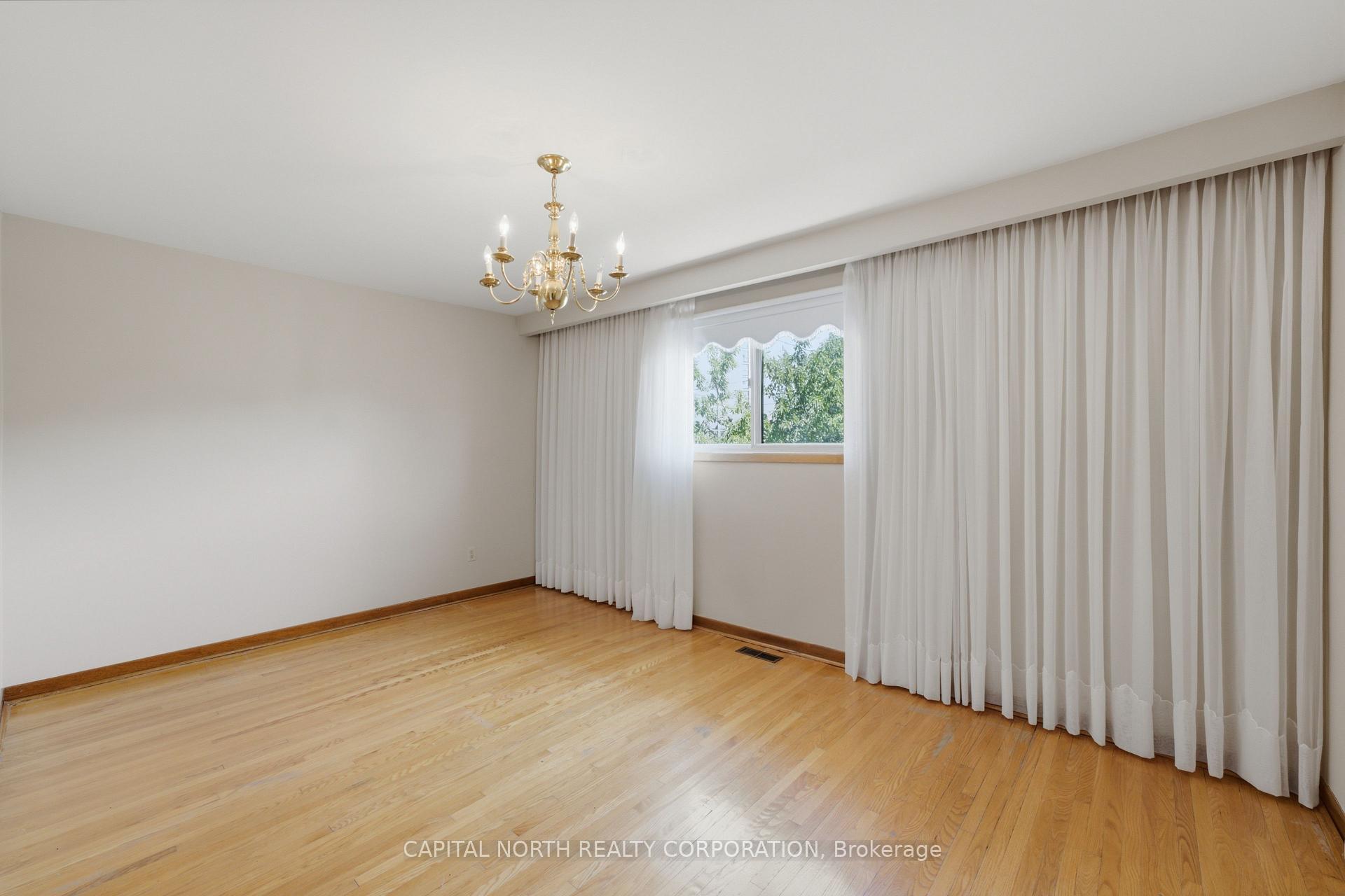 Photo 21 of 21 Maryhill Drive, Etobicoke, Mount Olive-Silverstone-Jamestown — HOMEH