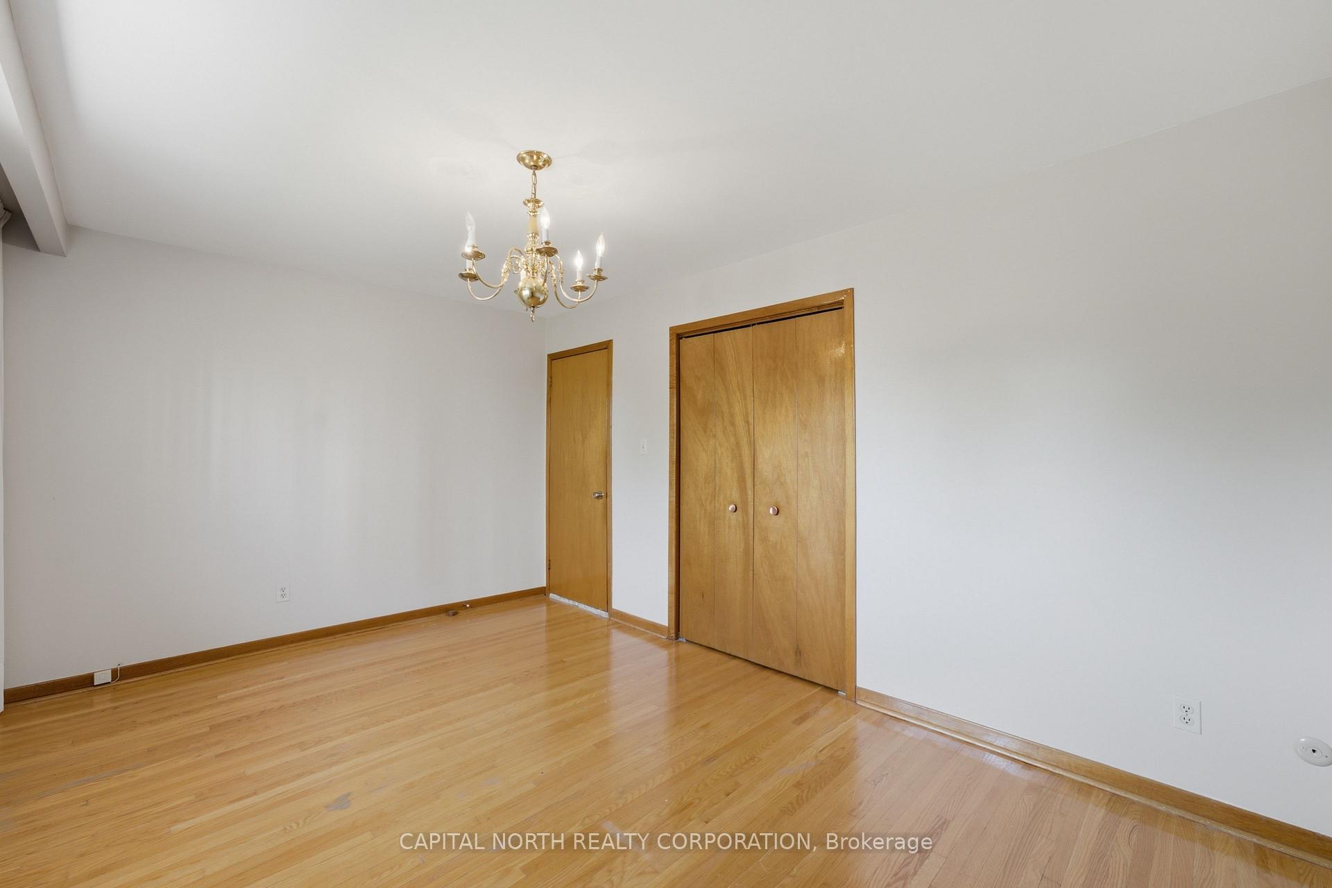 Photo 22 of 21 Maryhill Drive, Etobicoke, Mount Olive-Silverstone-Jamestown — HOMEH