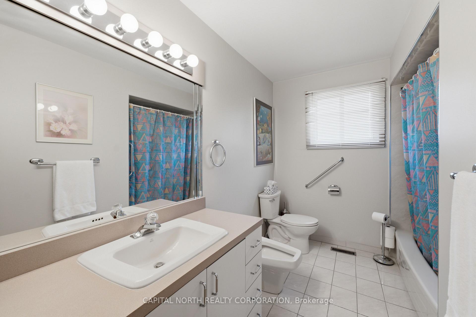 Photo 25 of 21 Maryhill Drive, Etobicoke, Mount Olive-Silverstone-Jamestown — HOMEH