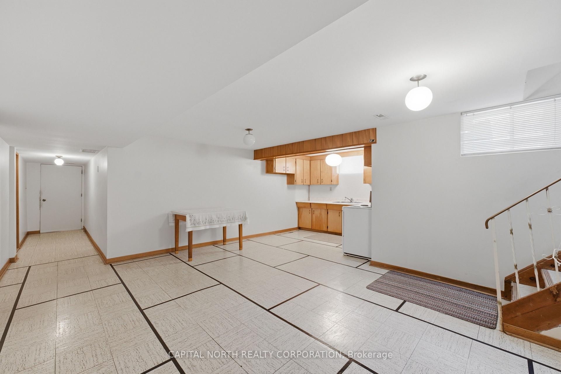 Photo 27 of 21 Maryhill Drive, Etobicoke, Mount Olive-Silverstone-Jamestown — HOMEH