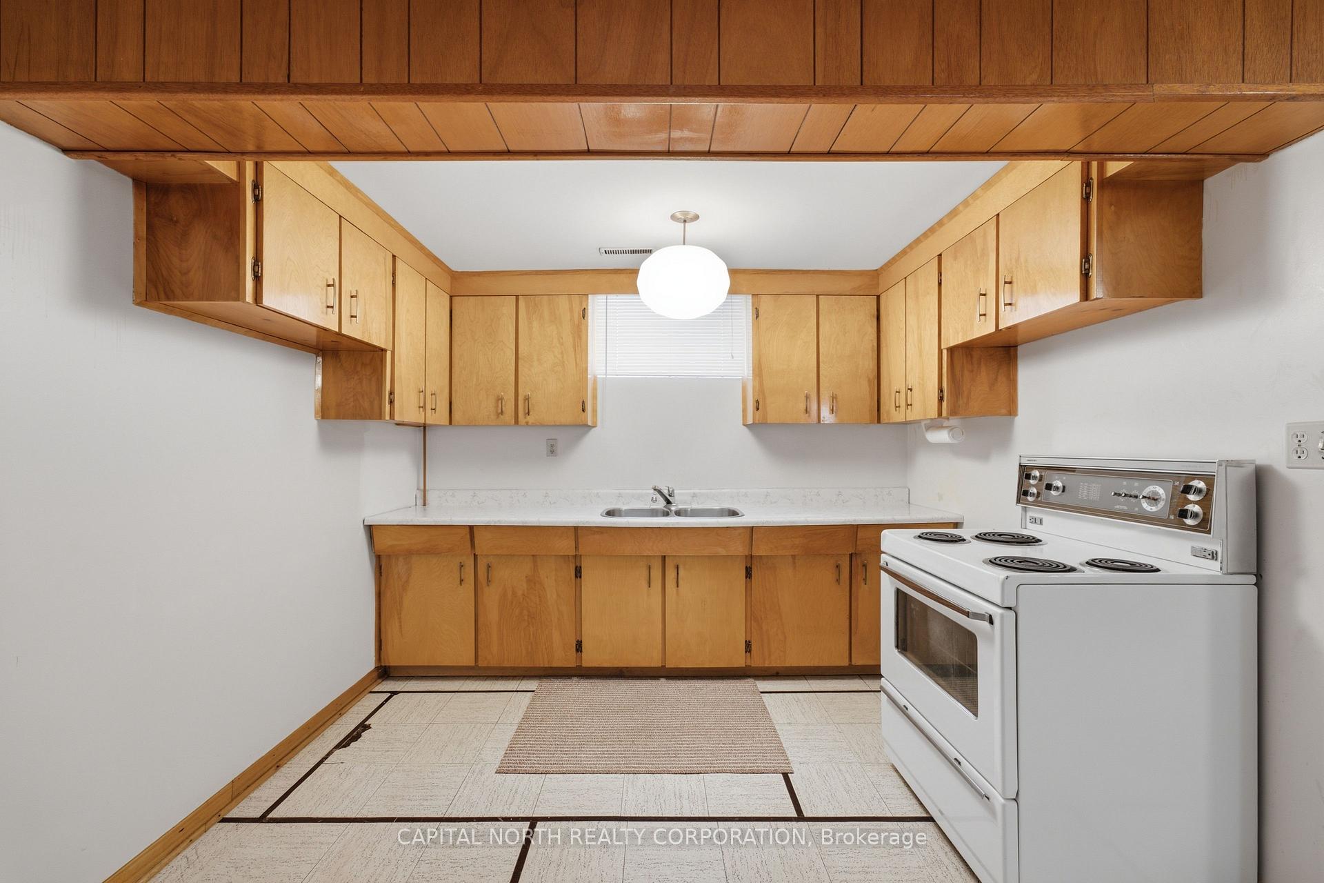 Photo 28 of 21 Maryhill Drive, Etobicoke, Mount Olive-Silverstone-Jamestown — HOMEH
