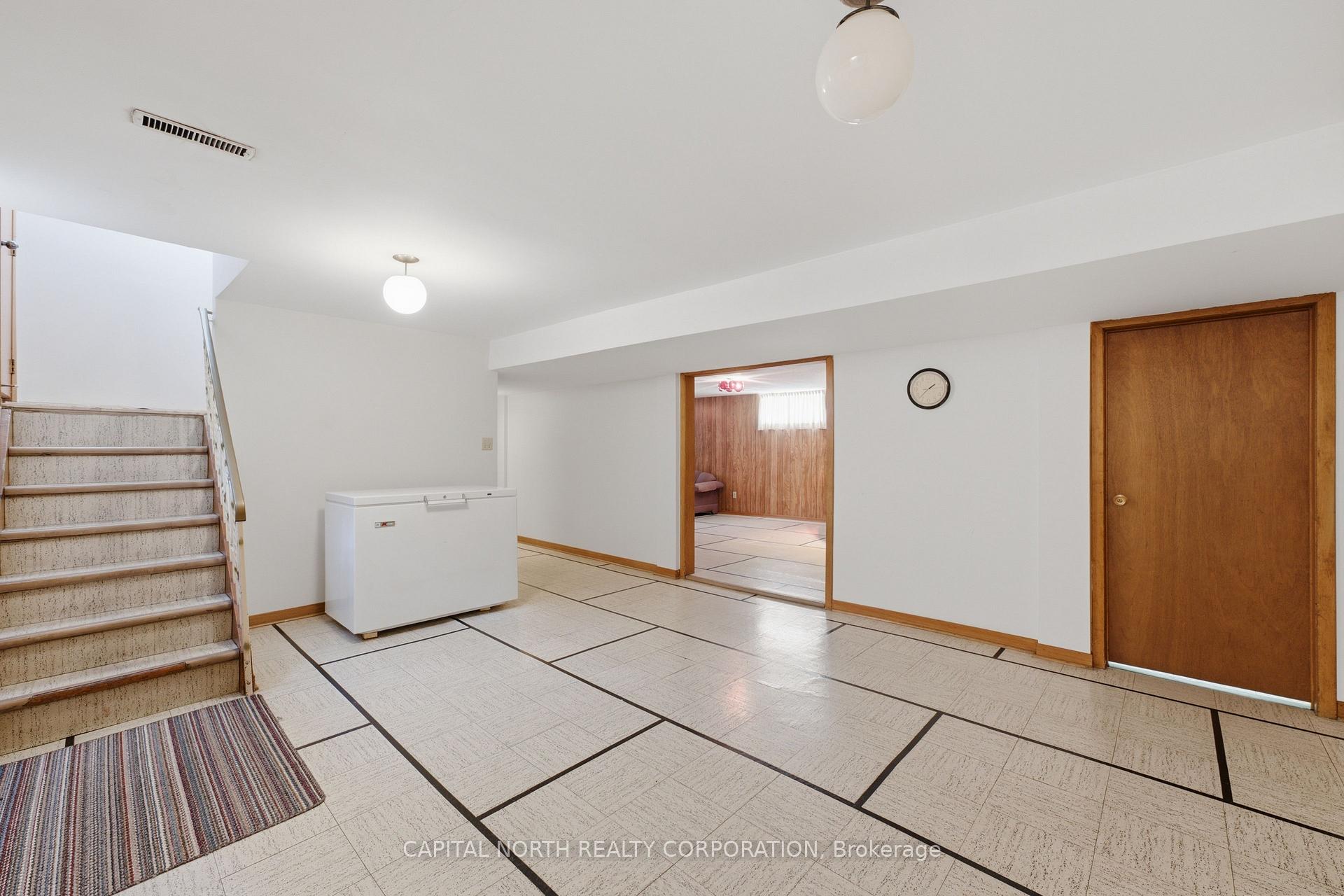 Photo 30 of 21 Maryhill Drive, Etobicoke, Mount Olive-Silverstone-Jamestown — HOMEH