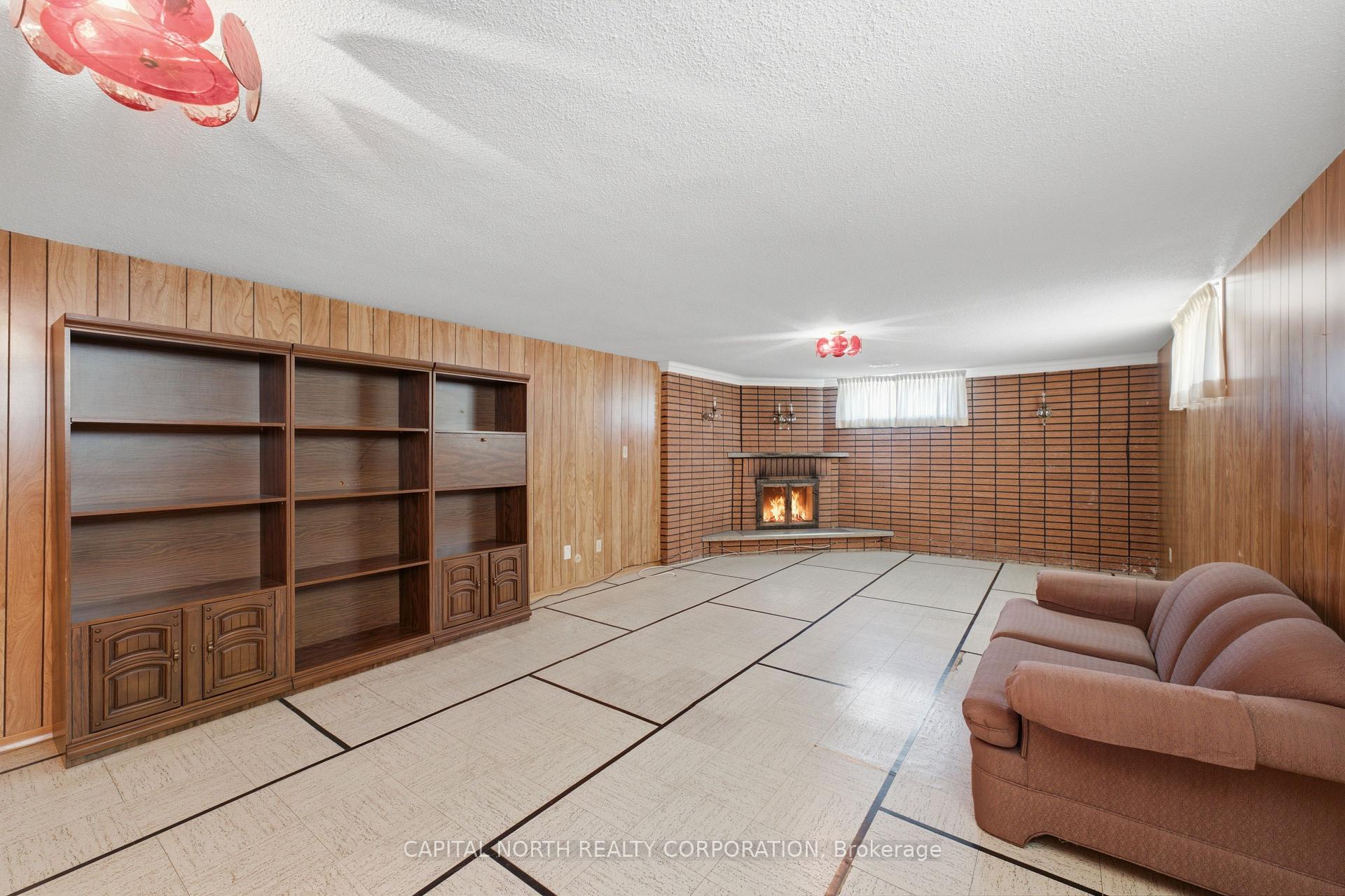 Photo 33 of 21 Maryhill Drive, Etobicoke, Mount Olive-Silverstone-Jamestown — HOMEH