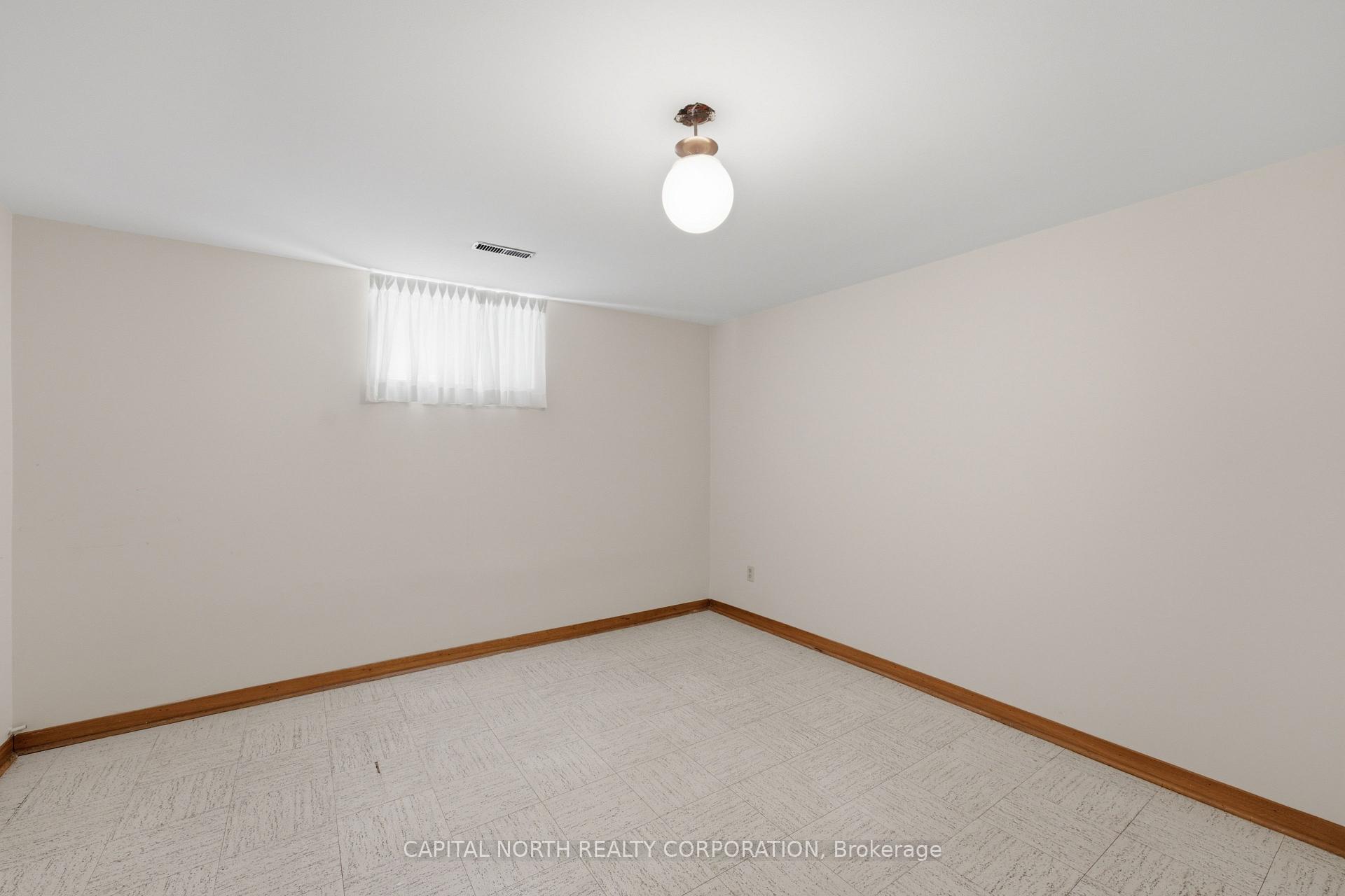 Photo 36 of 21 Maryhill Drive, Etobicoke, Mount Olive-Silverstone-Jamestown — HOMEH