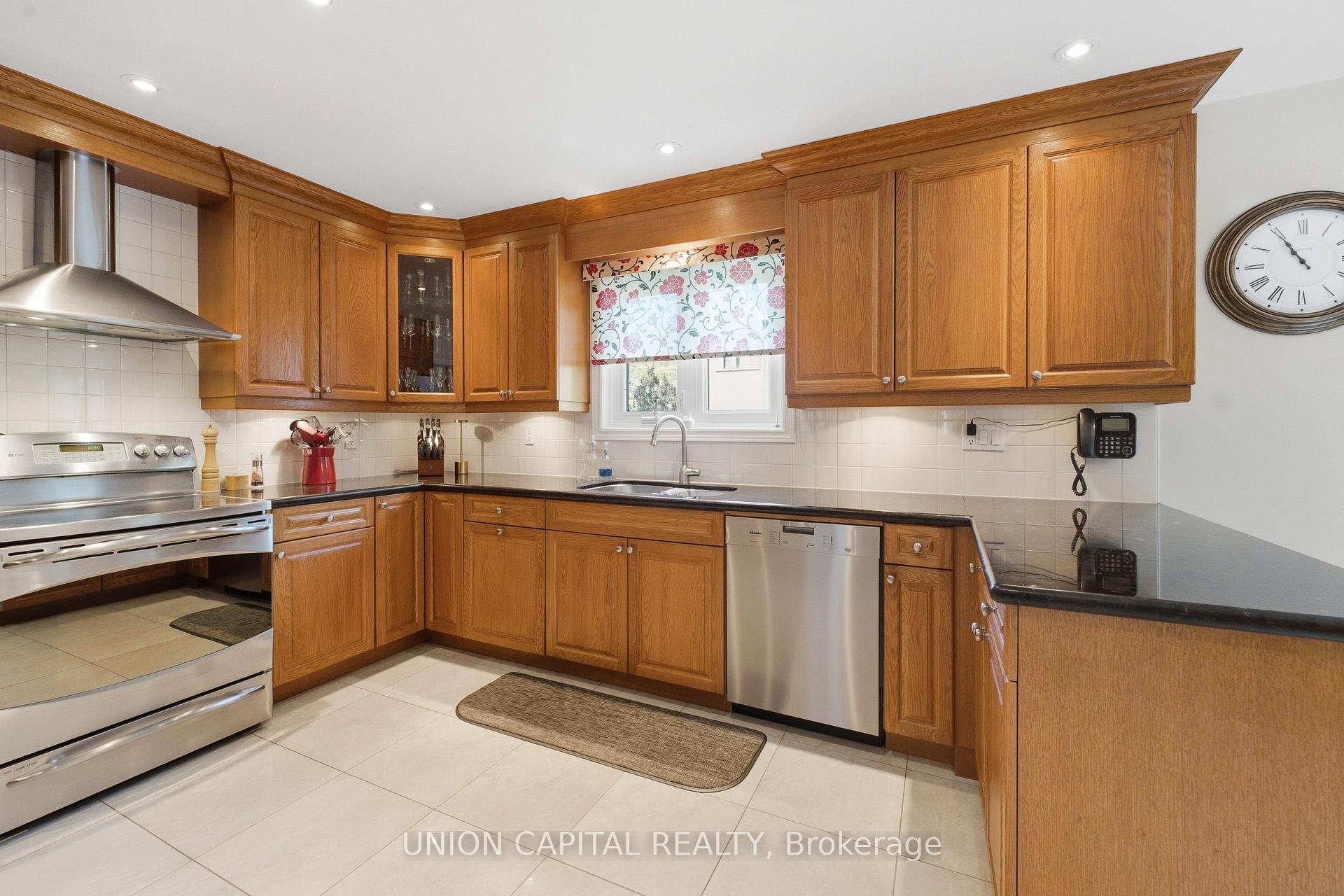 Photo 6 of 10 Myers Boulevard, Richmond Hill, South Richvale — HOMEH