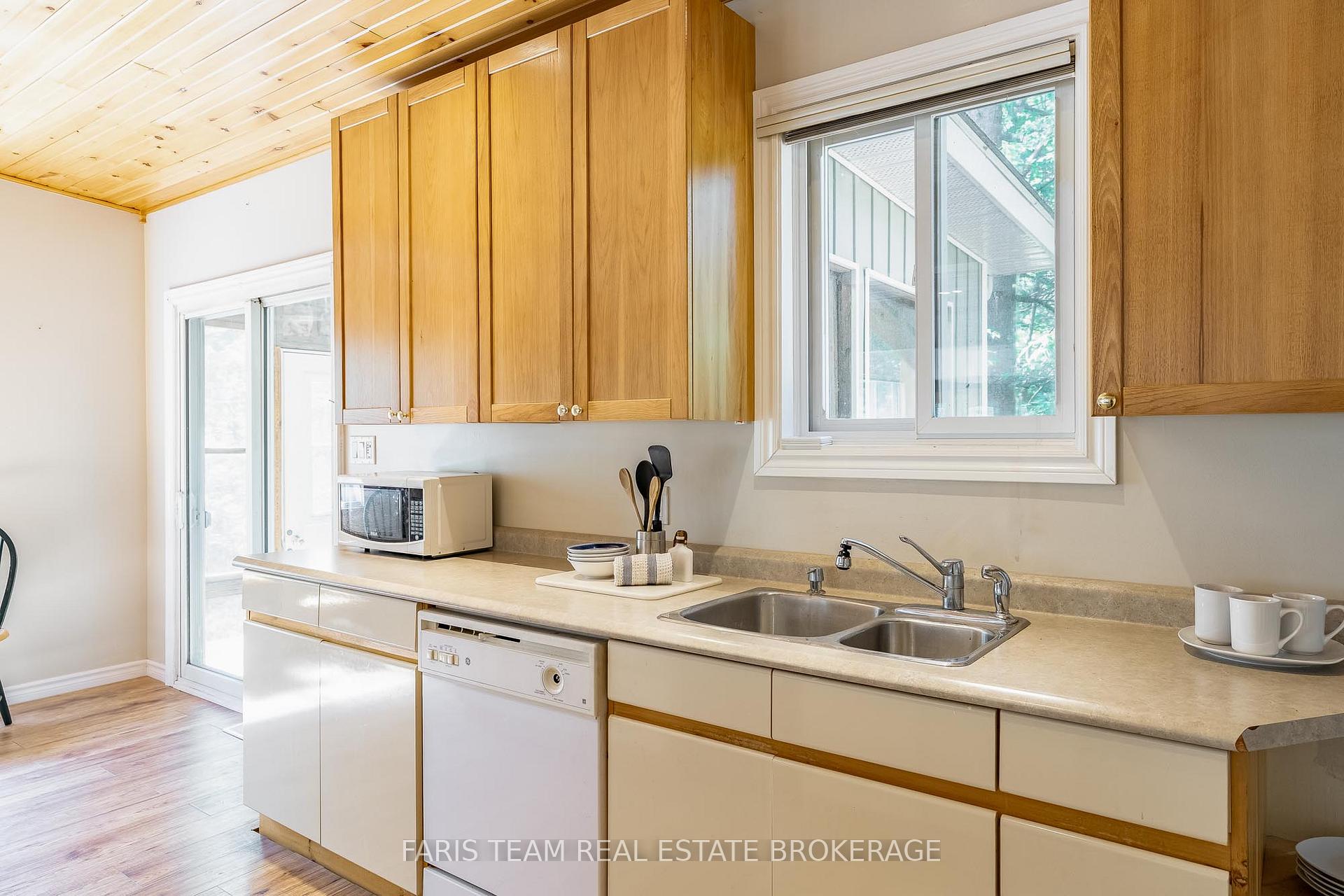 Photo 8 of 1226 Baseline Road, Gravenhurst, Morrison — HOMEH