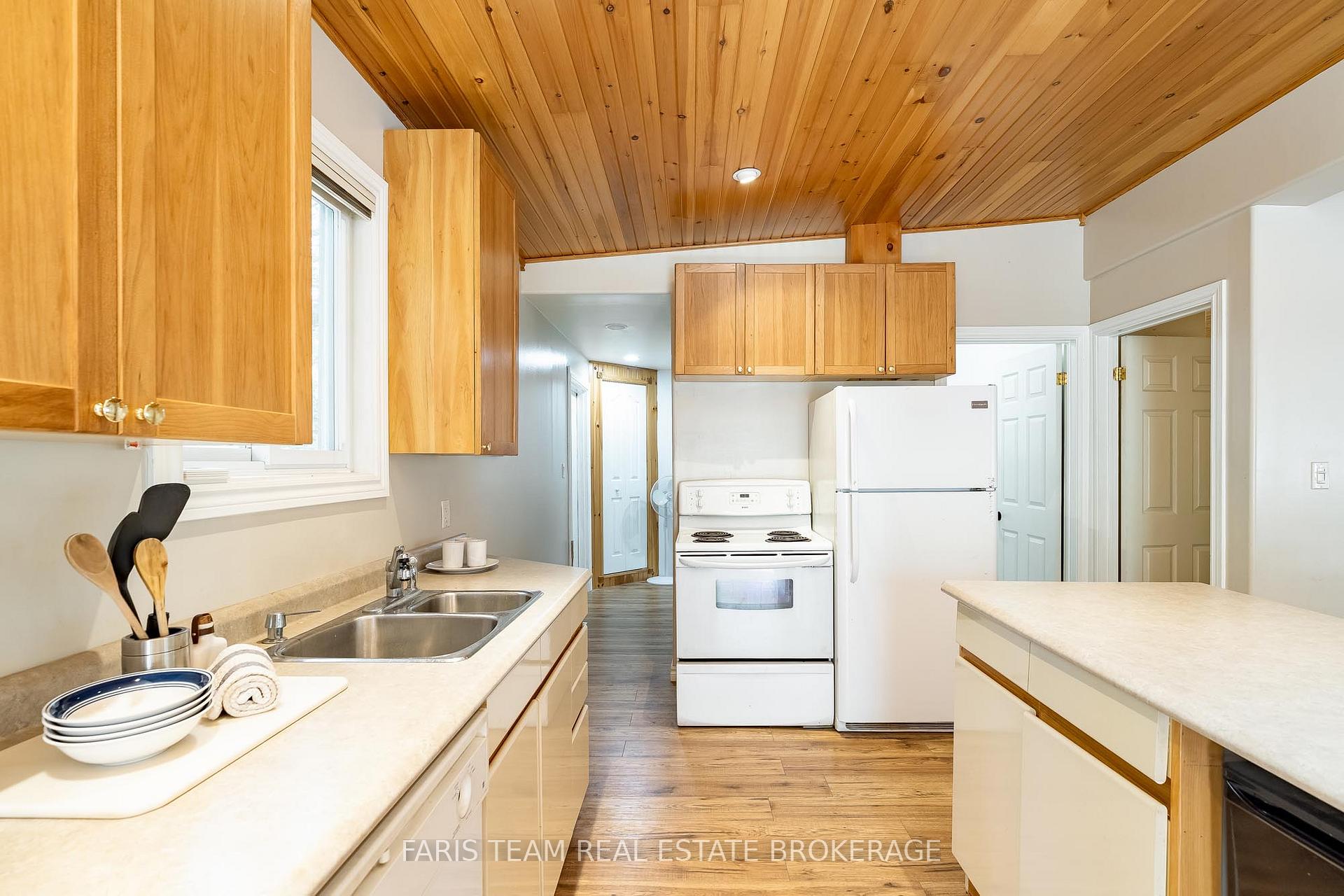 Photo 9 of 1226 Baseline Road, Gravenhurst, Morrison — HOMEH