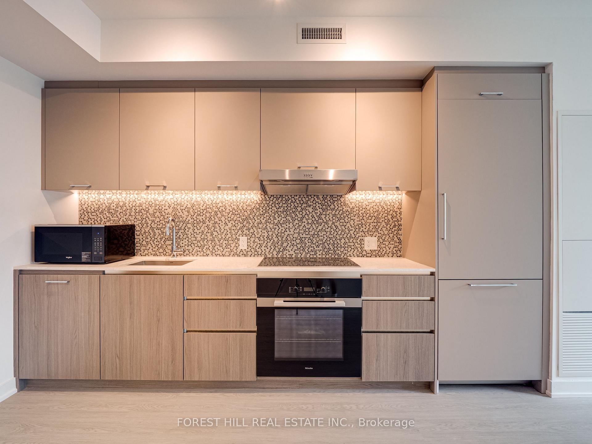 Photo 5 of Unit 202, 8188 Yonge Street, Vaughan, Uplands — HOMEH