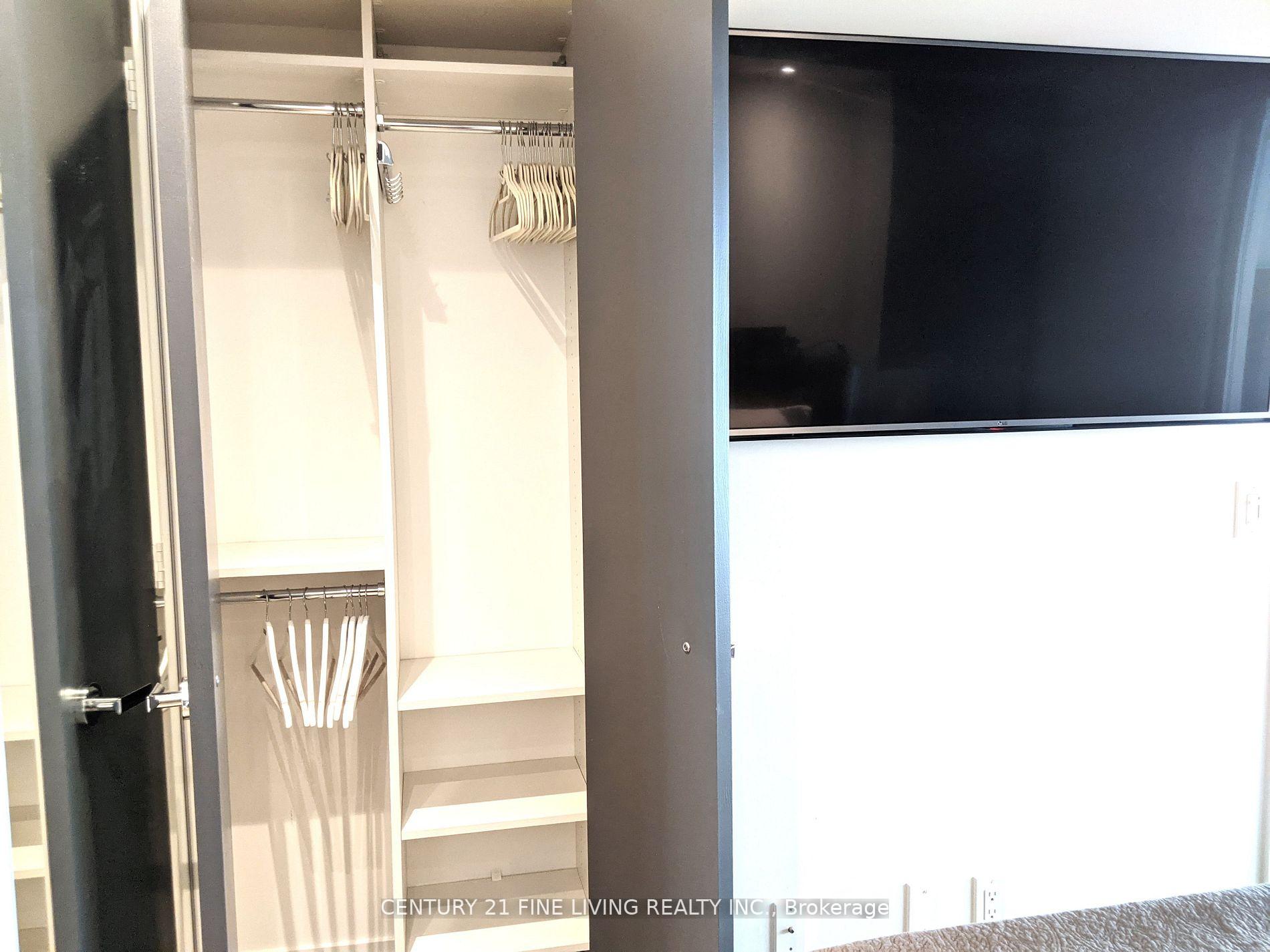 Photo 7 of Unit 2002, 1 Bloor Street E, Toronto, Church-Yonge Corridor — HOMEH