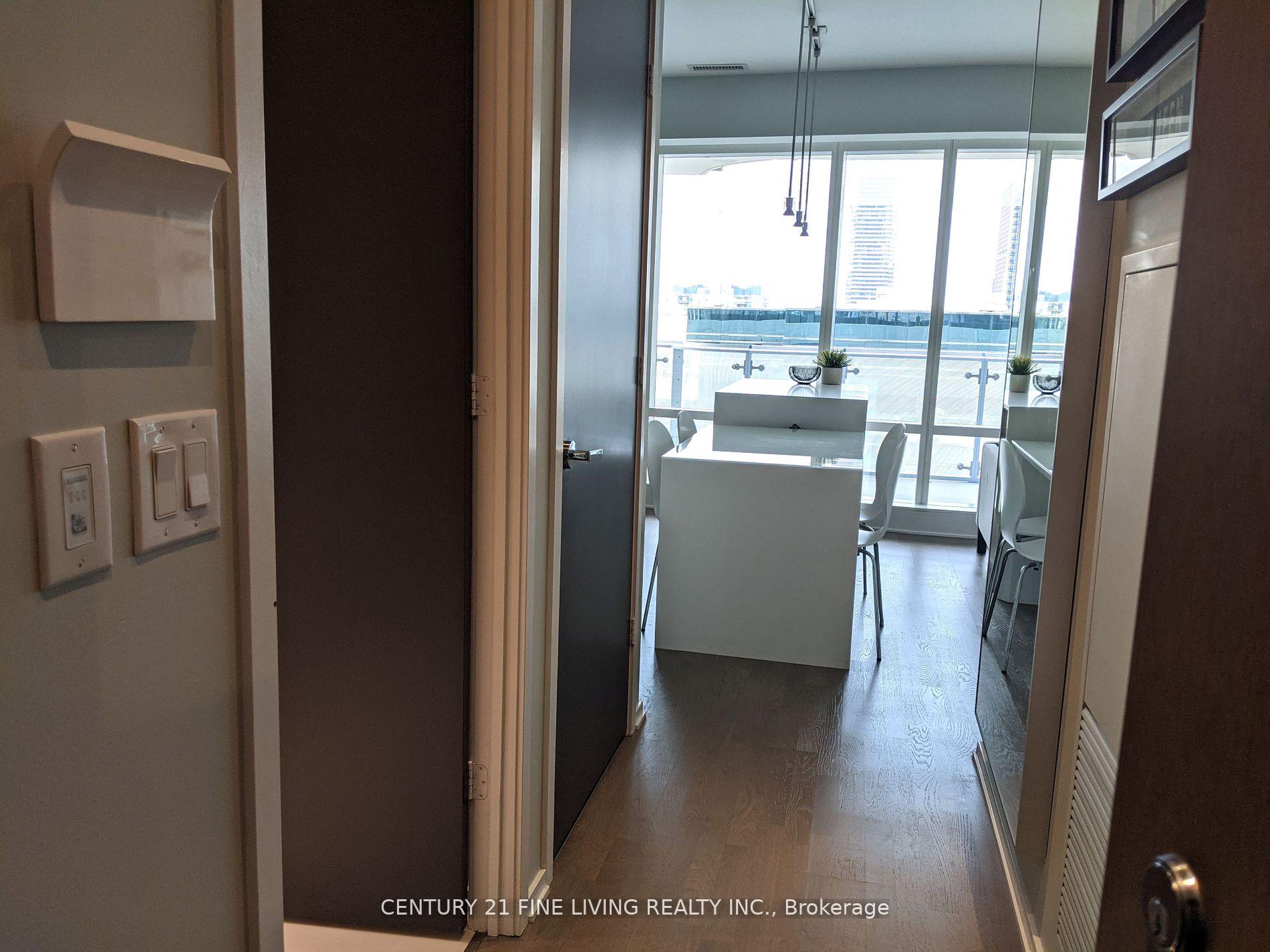 Photo 10 of Unit 2002, 1 Bloor Street E, Toronto, Church-Yonge Corridor — HOMEH