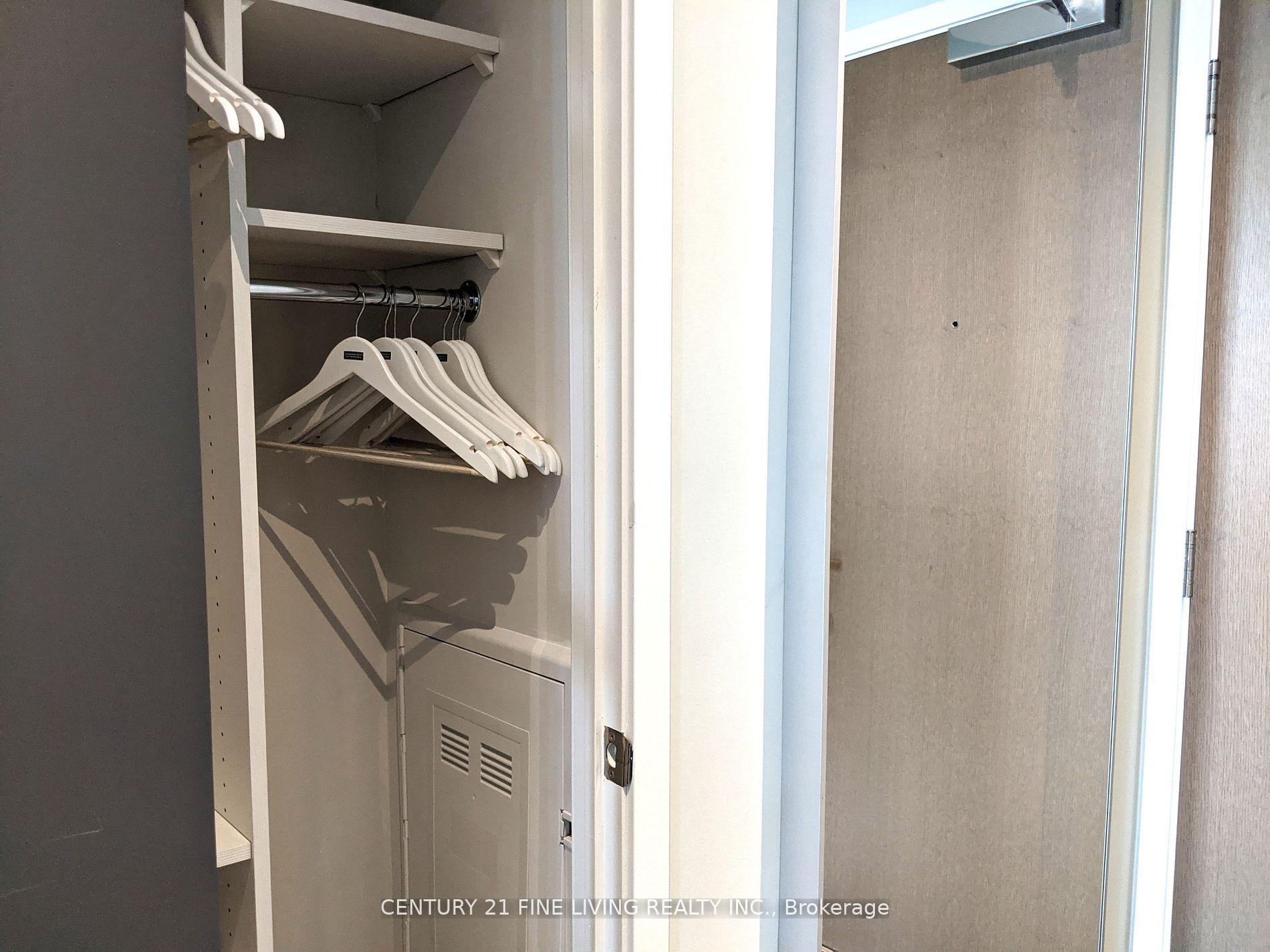 Photo 11 of Unit 2002, 1 Bloor Street E, Toronto, Church-Yonge Corridor — HOMEH