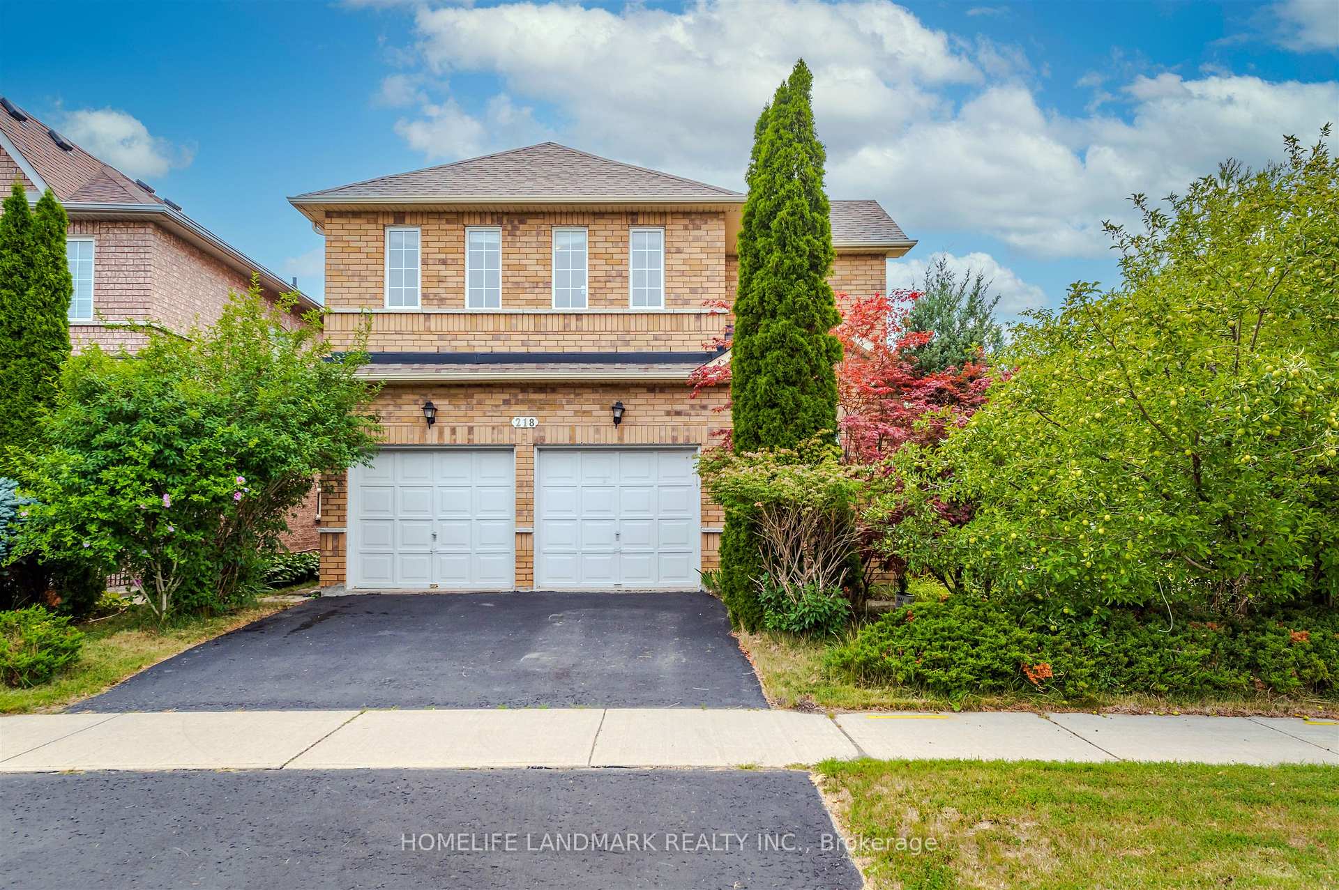 Photo 2 of 218 Ridgecrest Road, Markham, Berczy — HOMEH
