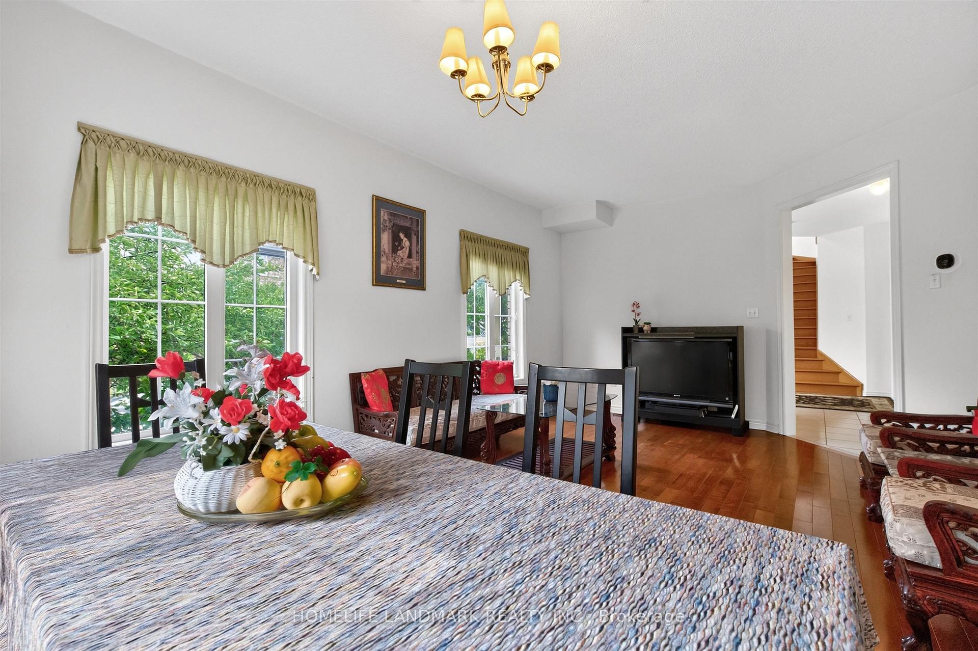 Photo 9 of 218 Ridgecrest Road, Markham, Berczy — HOMEH