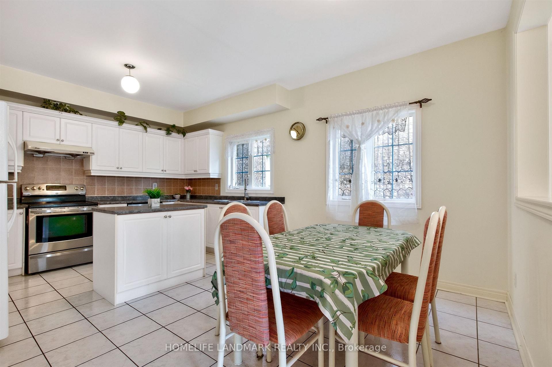 Photo 12 of 218 Ridgecrest Road, Markham, Berczy — HOMEH