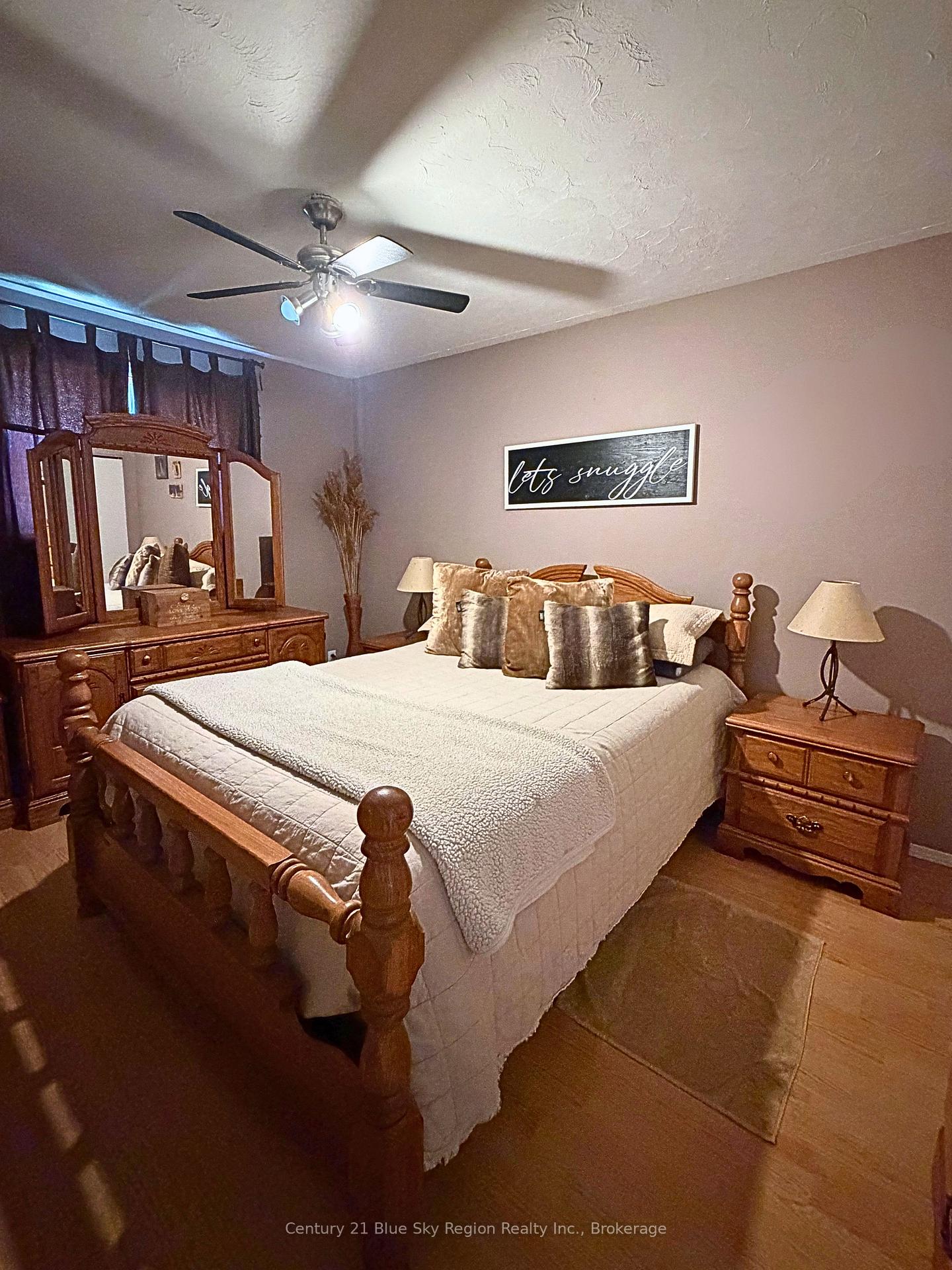 Photo 16 of 940 Lily Street, Mattawa — HOMEH