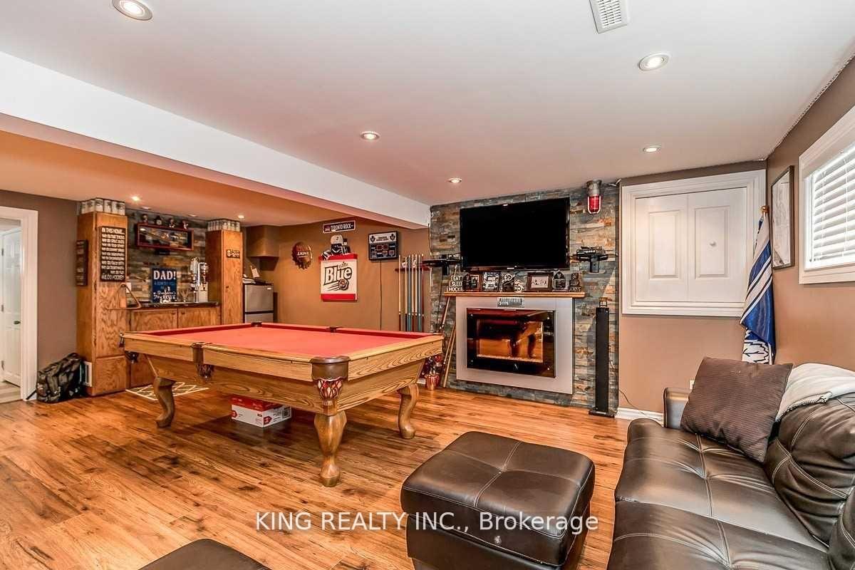 Photo 13 of 40 Victoria Crescent, Caledon, Mono Mills — HOMEH