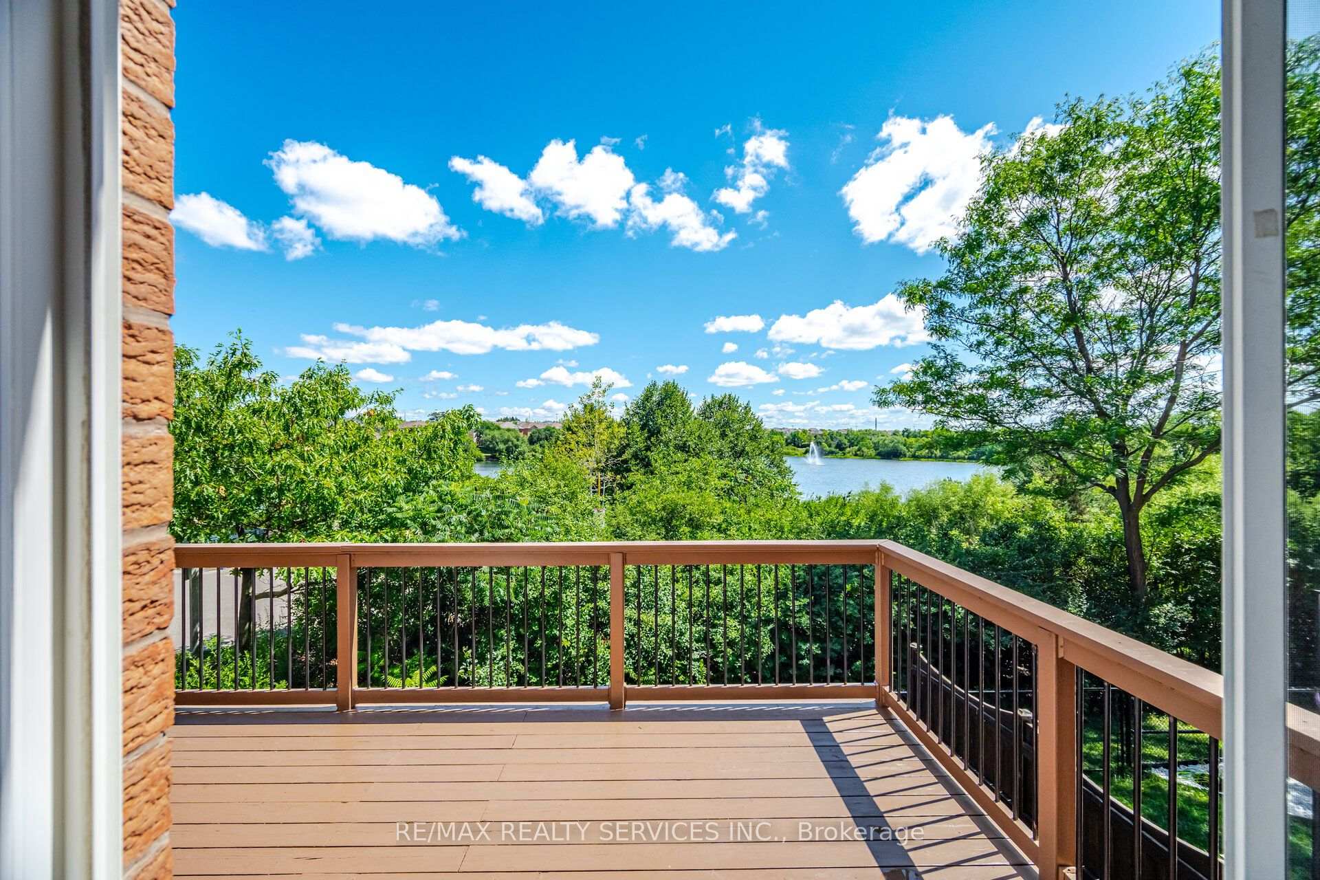 Photo 17 of 35 Stoneylake Avenue, Brampton, Madoc — HOMEH
