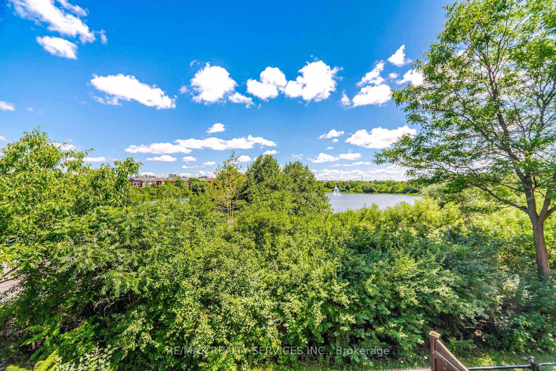 Photo 18 of 35 Stoneylake Avenue, Brampton, Madoc — HOMEH