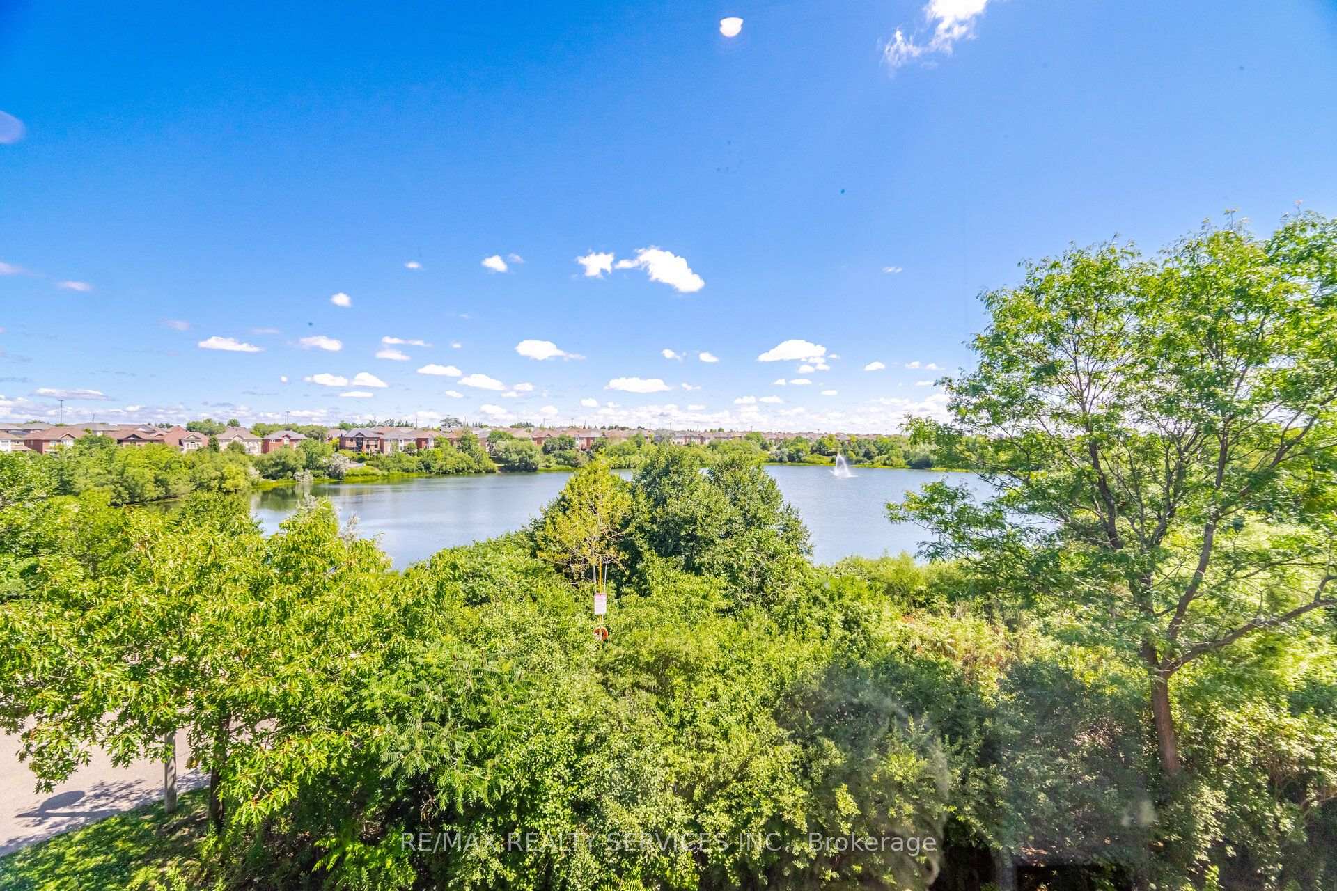 Photo 27 of 35 Stoneylake Avenue, Brampton, Madoc — HOMEH