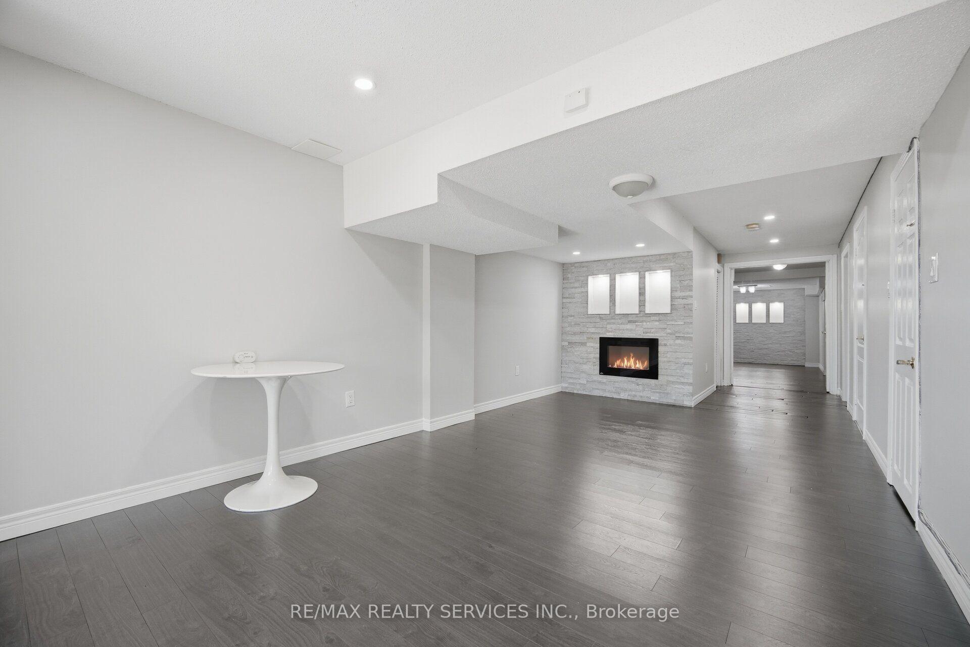Photo 32 of 35 Stoneylake Avenue, Brampton, Madoc — HOMEH