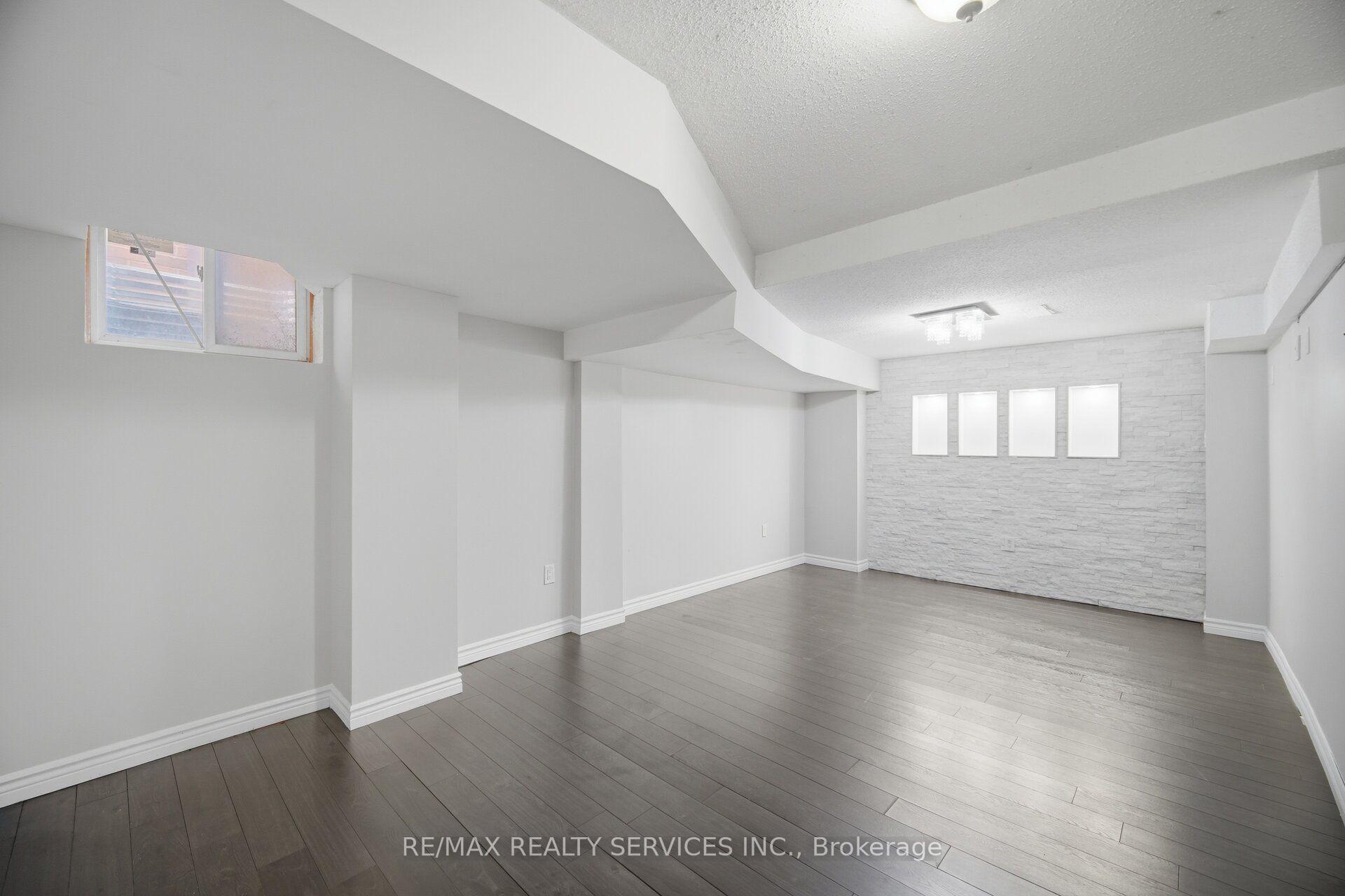 Photo 35 of 35 Stoneylake Avenue, Brampton, Madoc — HOMEH