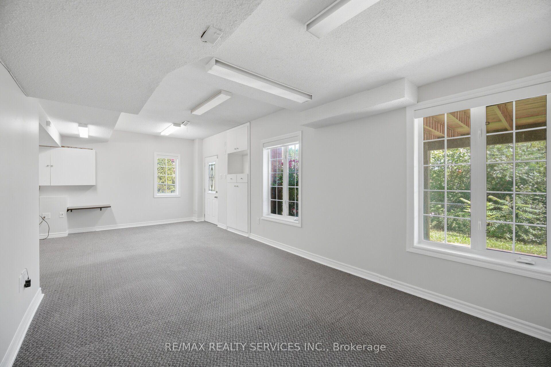 Photo 40 of 35 Stoneylake Avenue, Brampton, Madoc — HOMEH