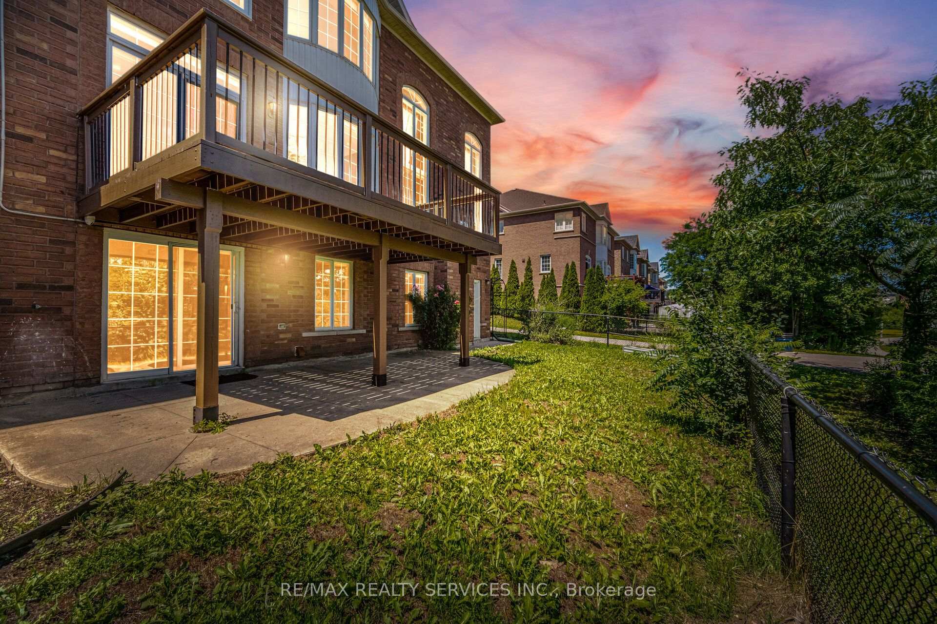 Photo 44 of 35 Stoneylake Avenue, Brampton, Madoc — HOMEH