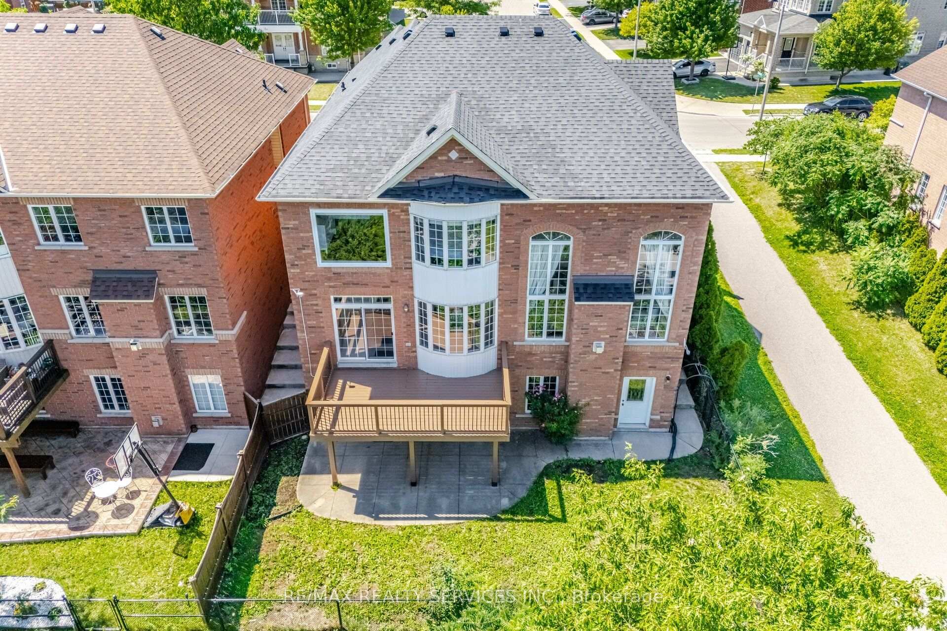 Photo 48 of 35 Stoneylake Avenue, Brampton, Madoc — HOMEH