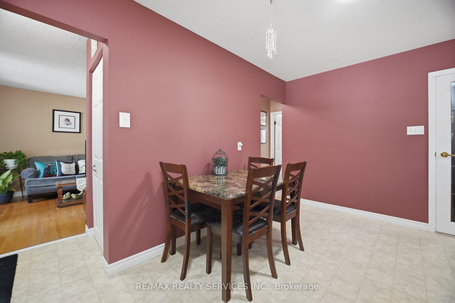 Photo 11 of 15 Ferndale Crescent, Brampton, Brampton East — HOMEH
