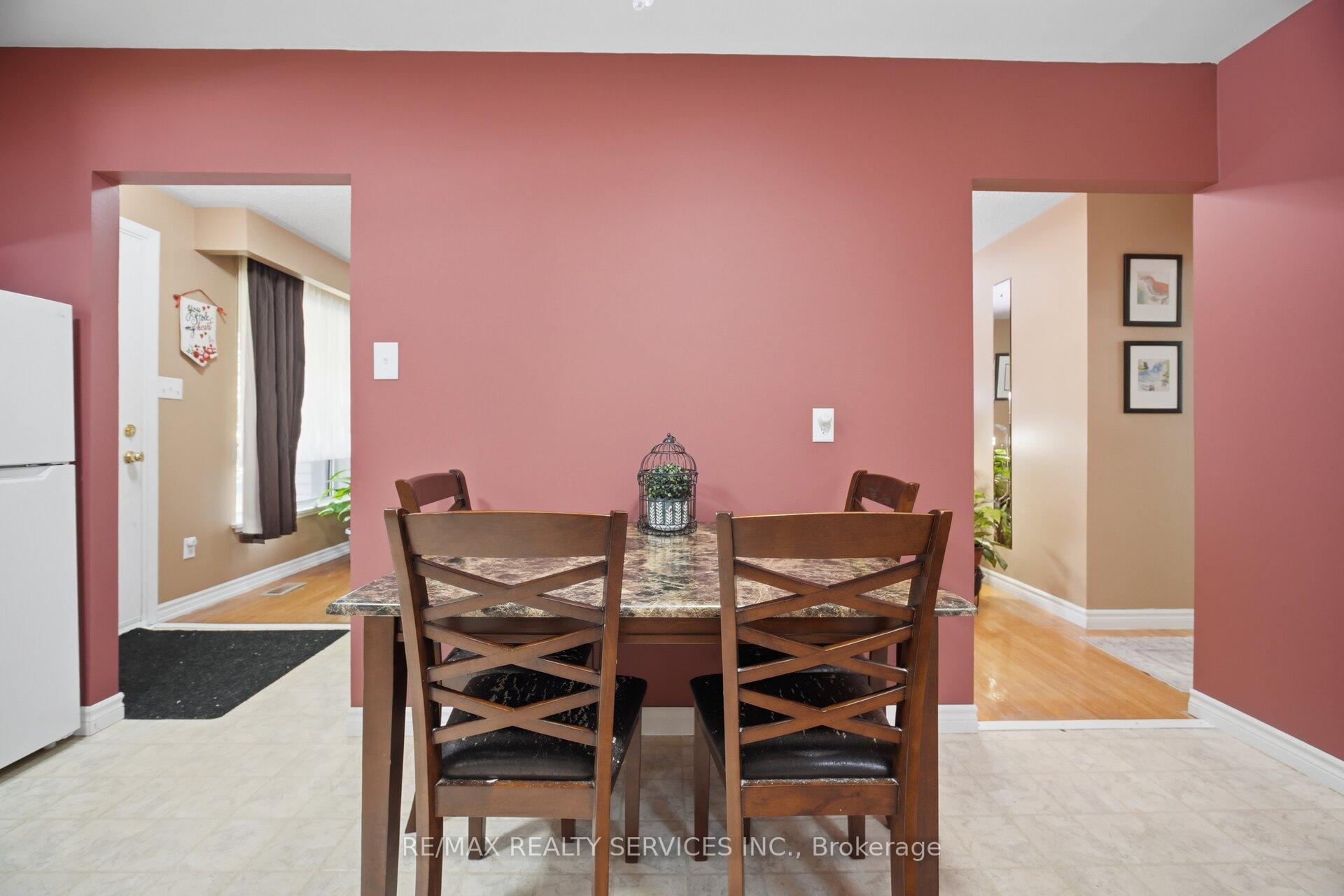 Photo 12 of 15 Ferndale Crescent, Brampton, Brampton East — HOMEH