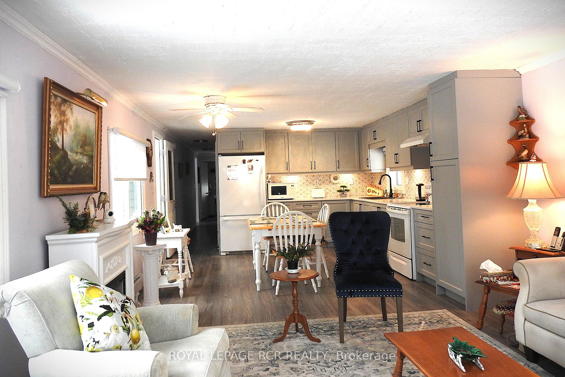 Photo 13 of 8 Claremont Crescent, Oro-Medonte, Rural Oro-Medonte — HOMEH
