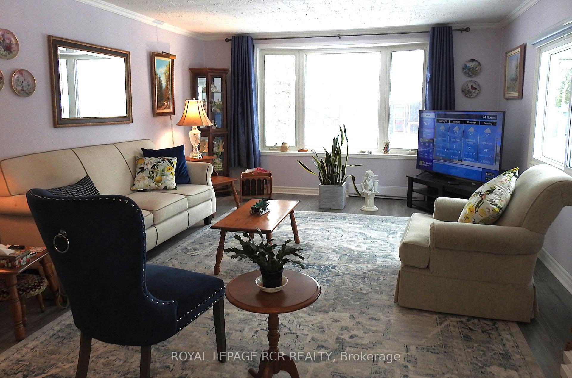 Photo 14 of 8 Claremont Crescent, Oro-Medonte, Rural Oro-Medonte — HOMEH